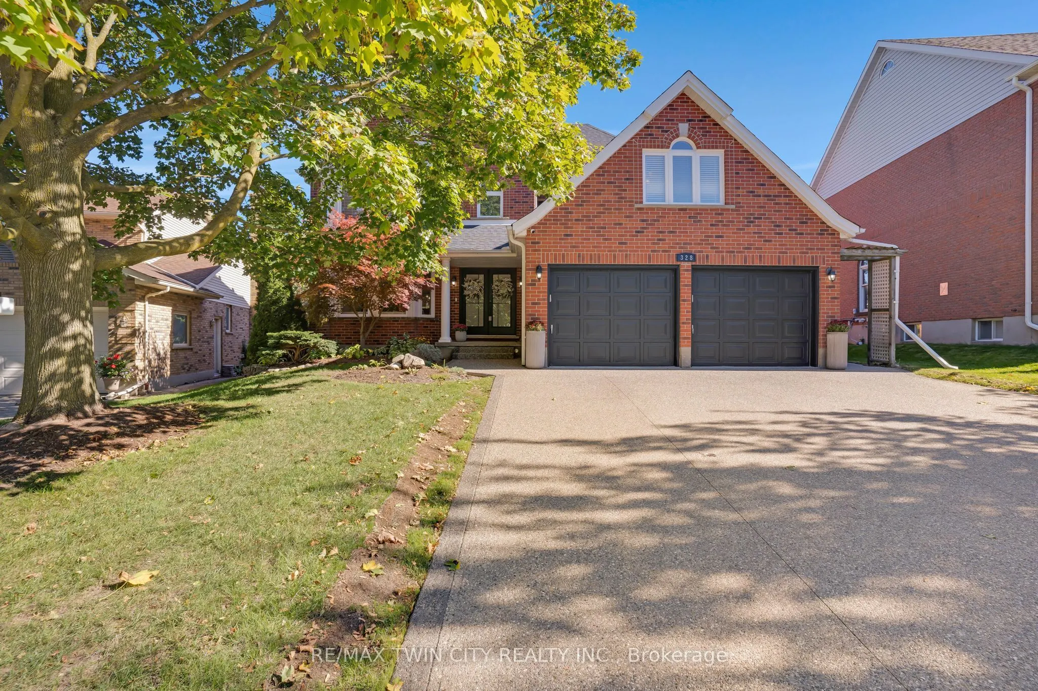 328 Wyecroft Boulevard