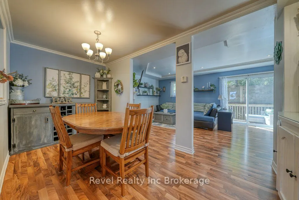 487 Springbank Avenue N, #22