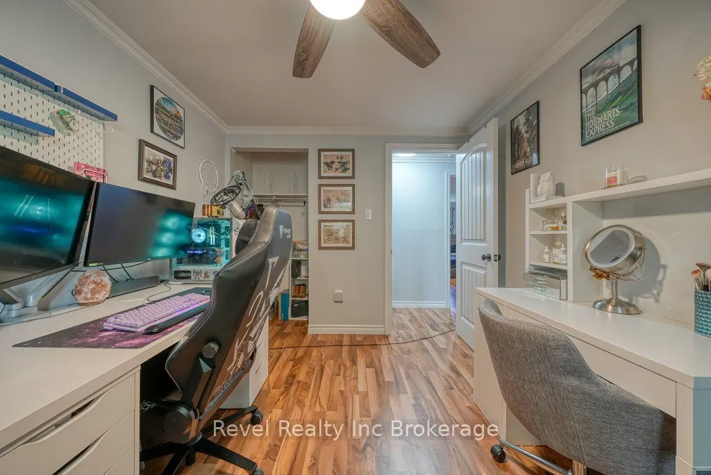 487 Springbank Avenue N, #22