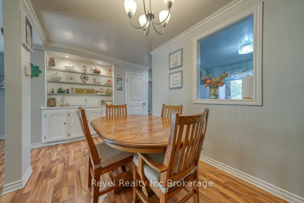 487 Springbank Avenue N, #22