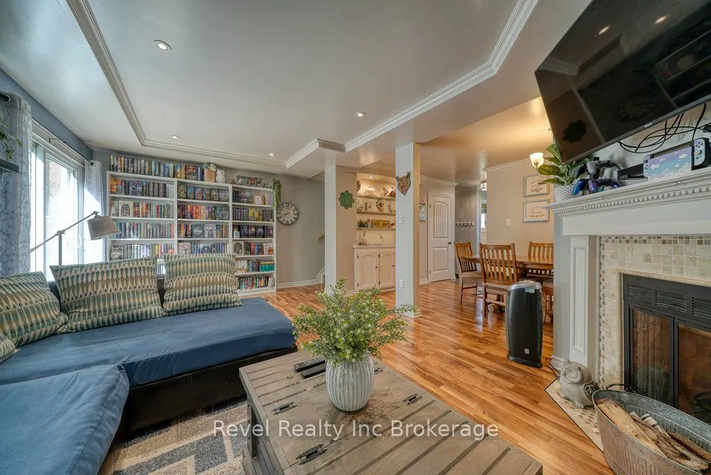 487 Springbank Avenue N, #22