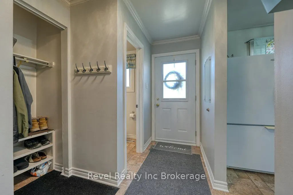 487 Springbank Avenue N, #22