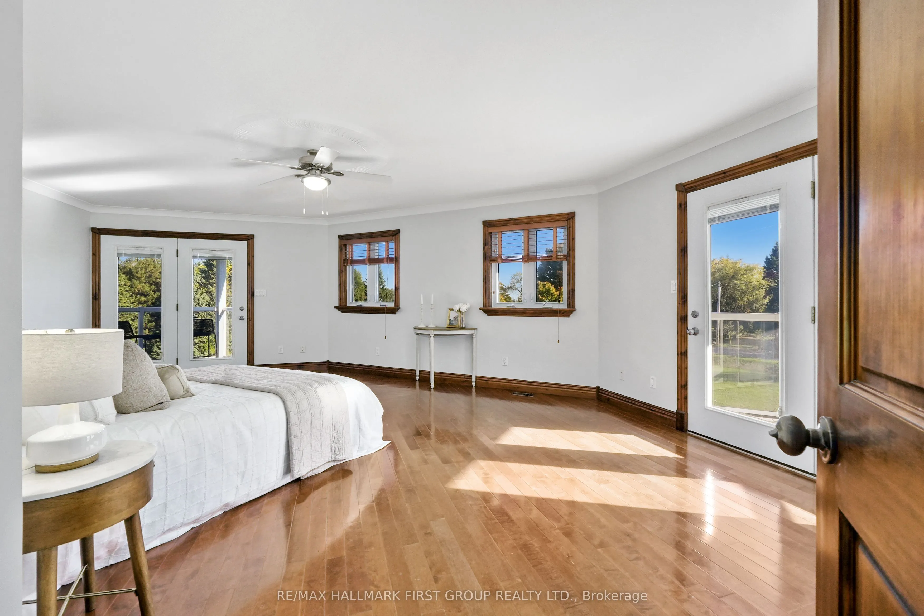282 Lakeshore Road