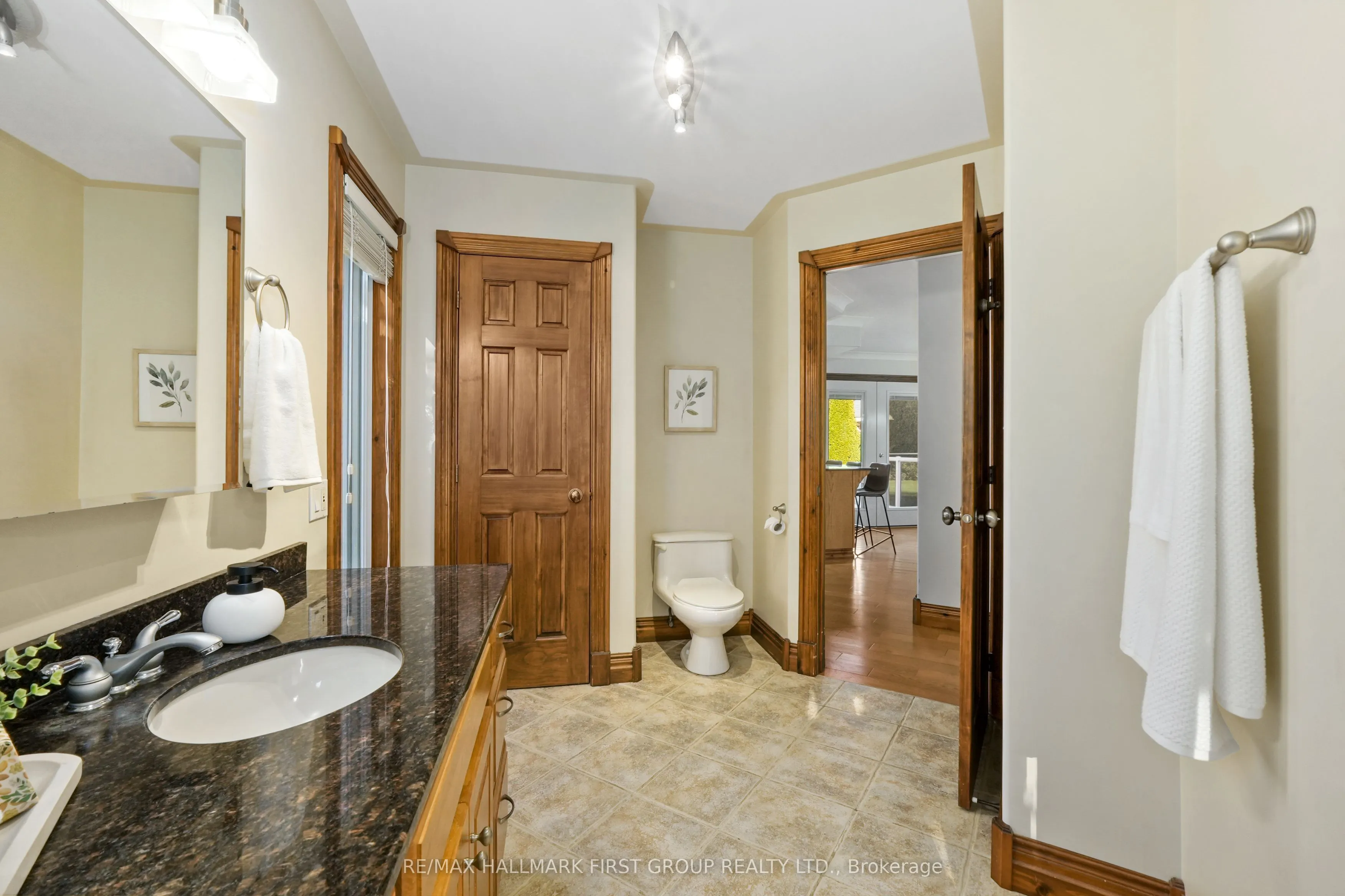 282 Lakeshore Road