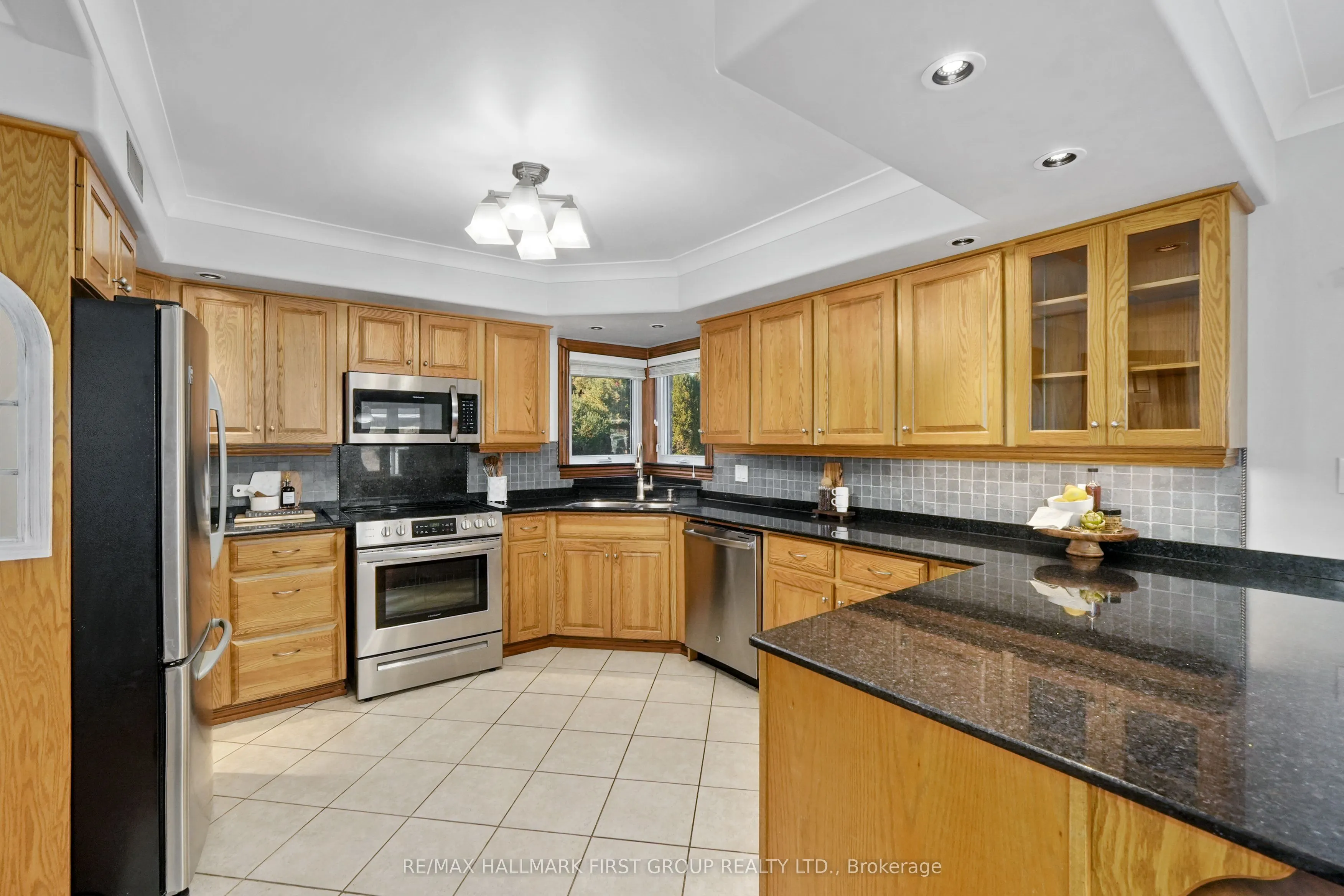 282 Lakeshore Road