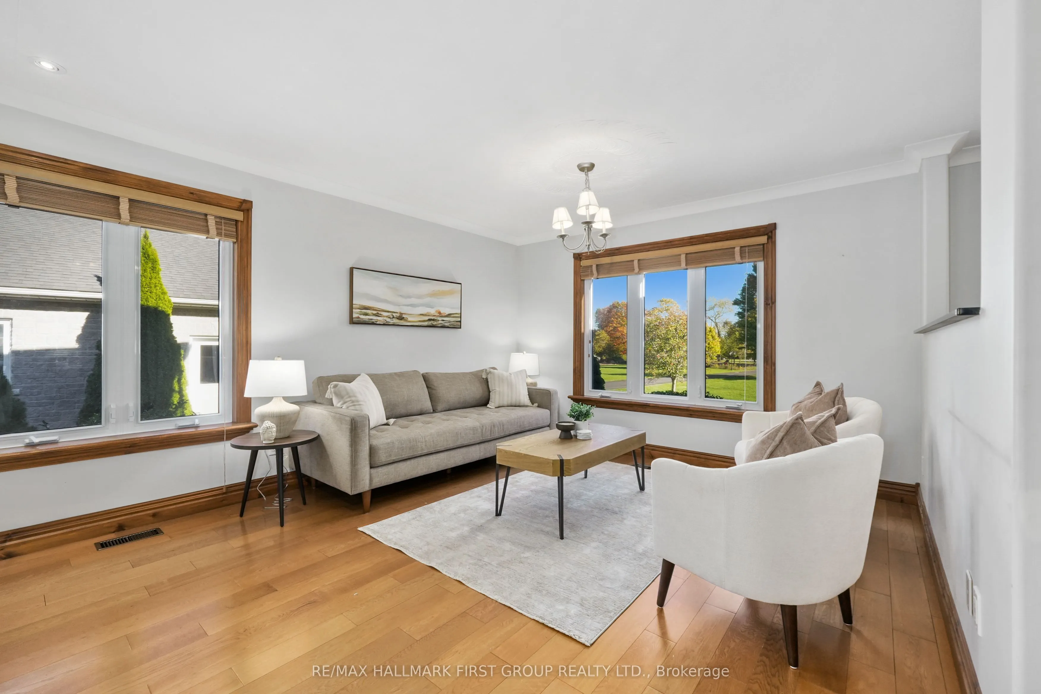282 Lakeshore Road