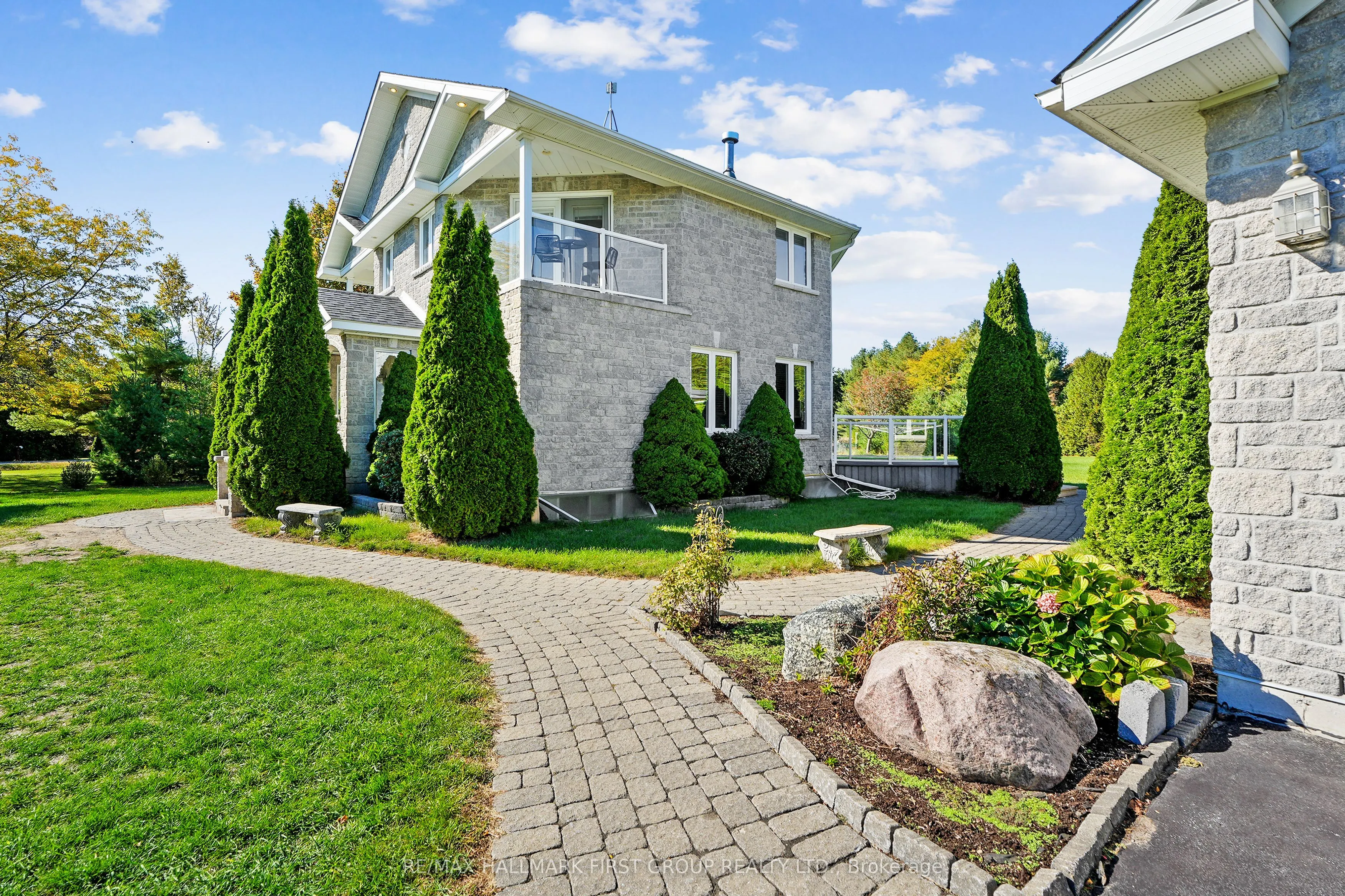 282 Lakeshore Road