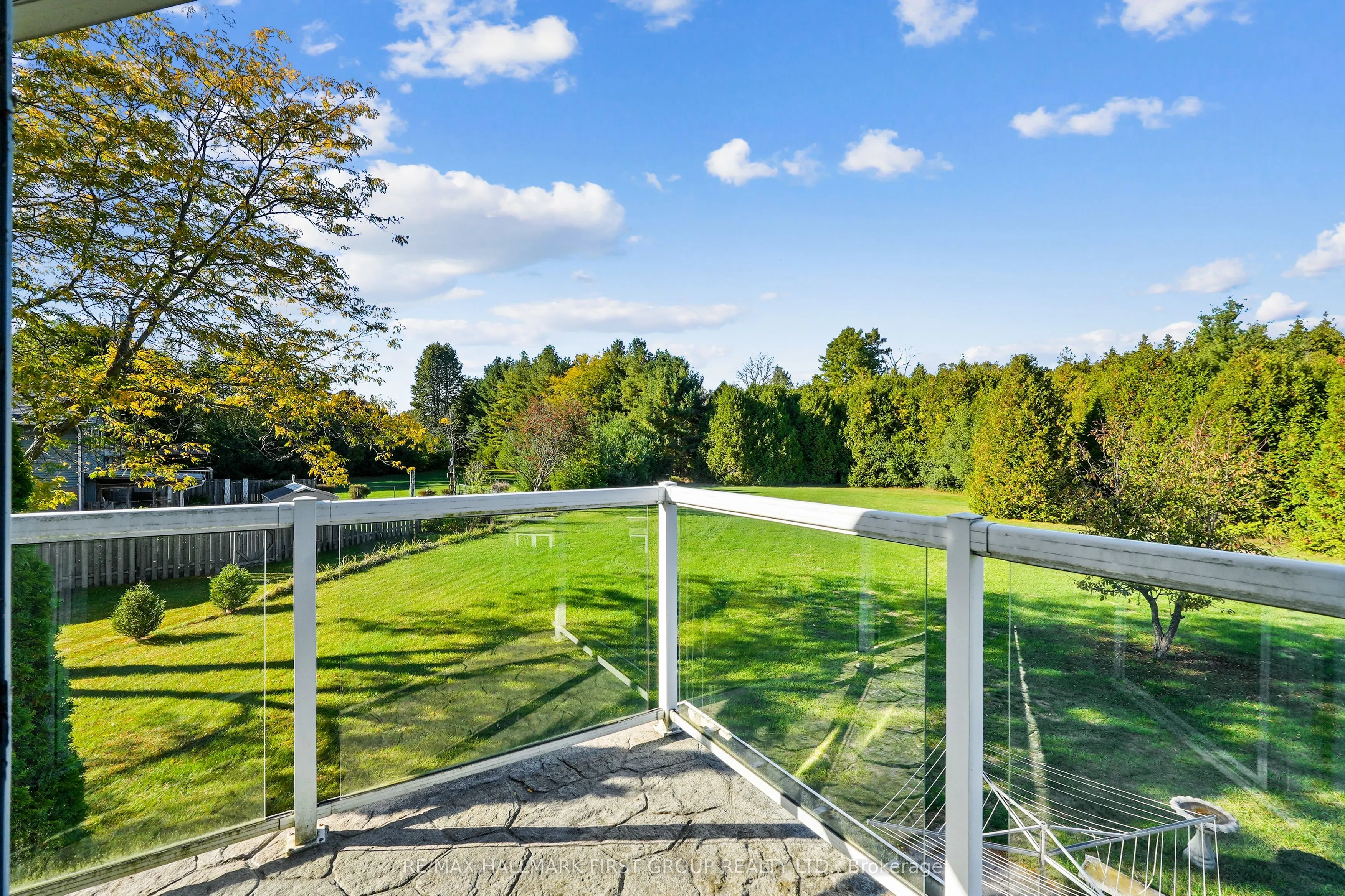 282 Lakeshore Road