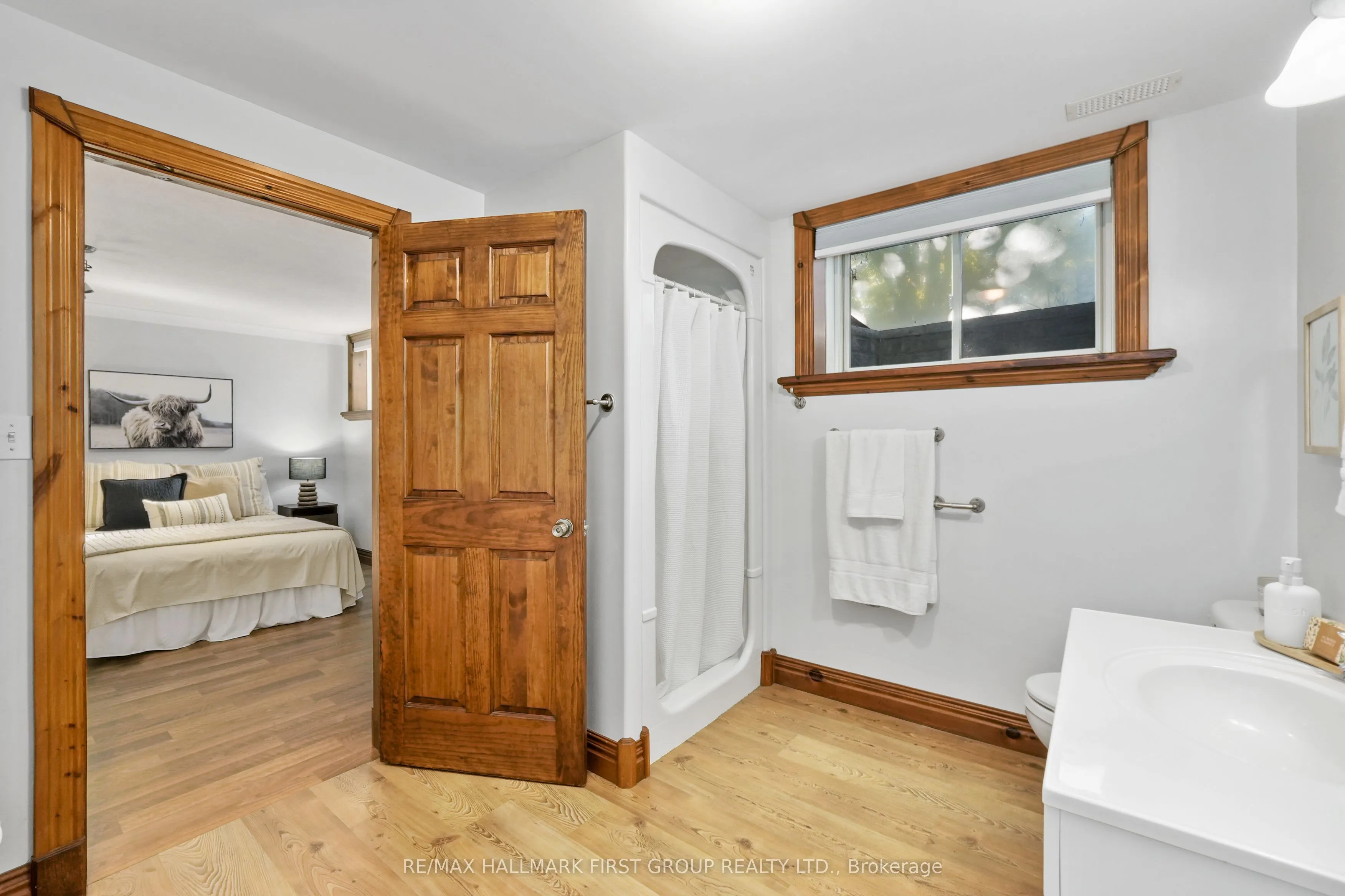 282 Lakeshore Road