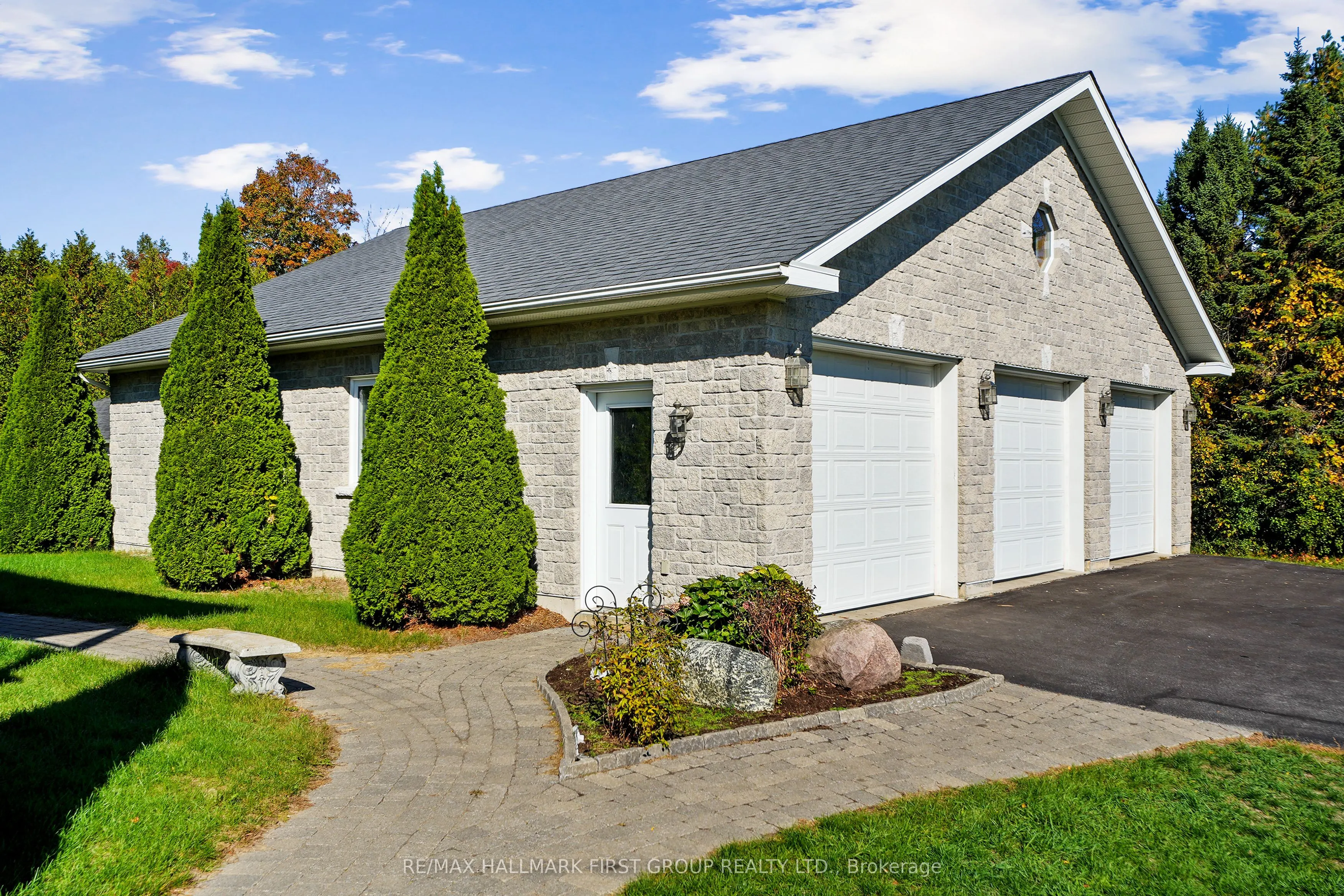 282 Lakeshore Road