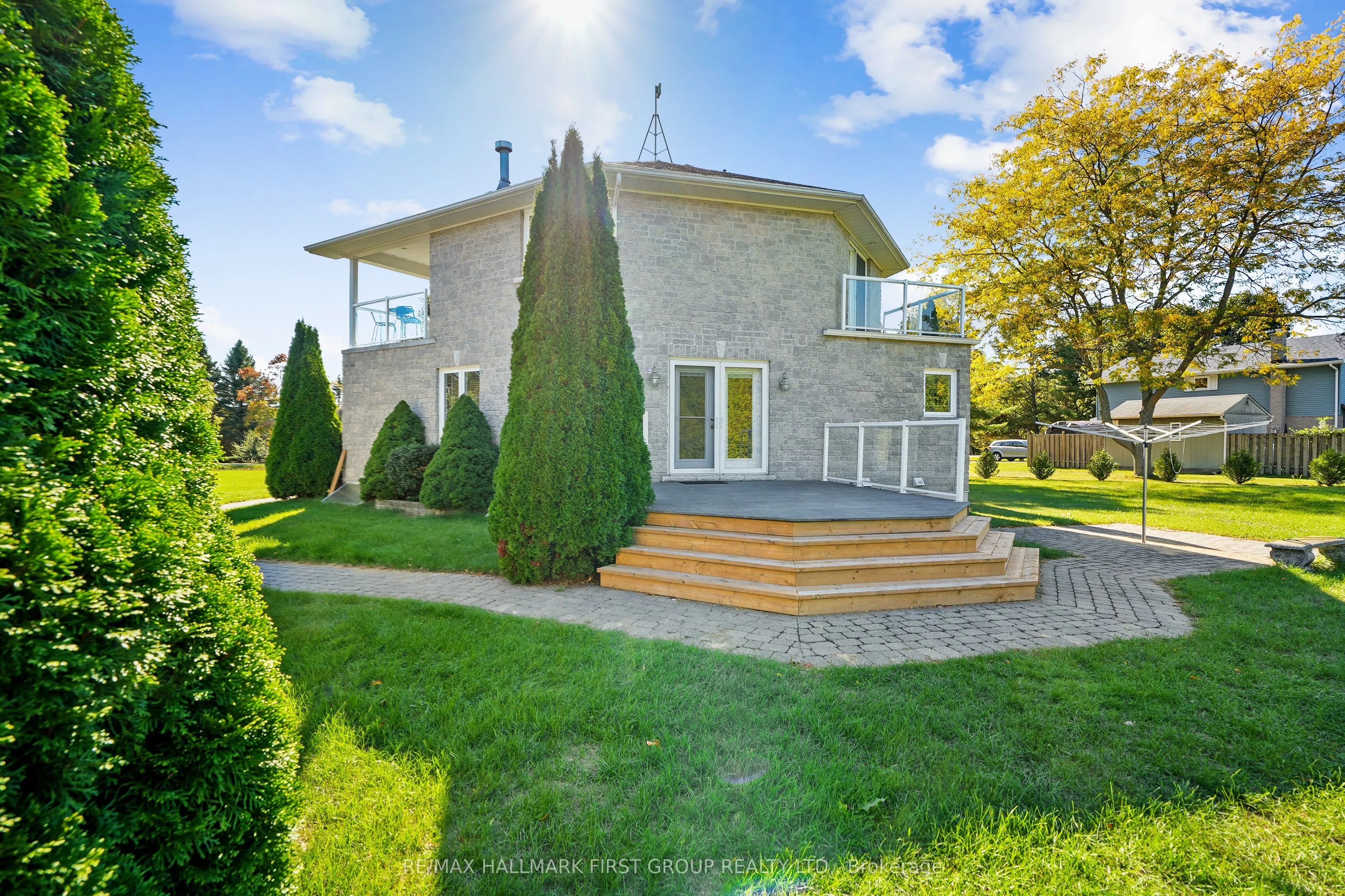 282 Lakeshore Road