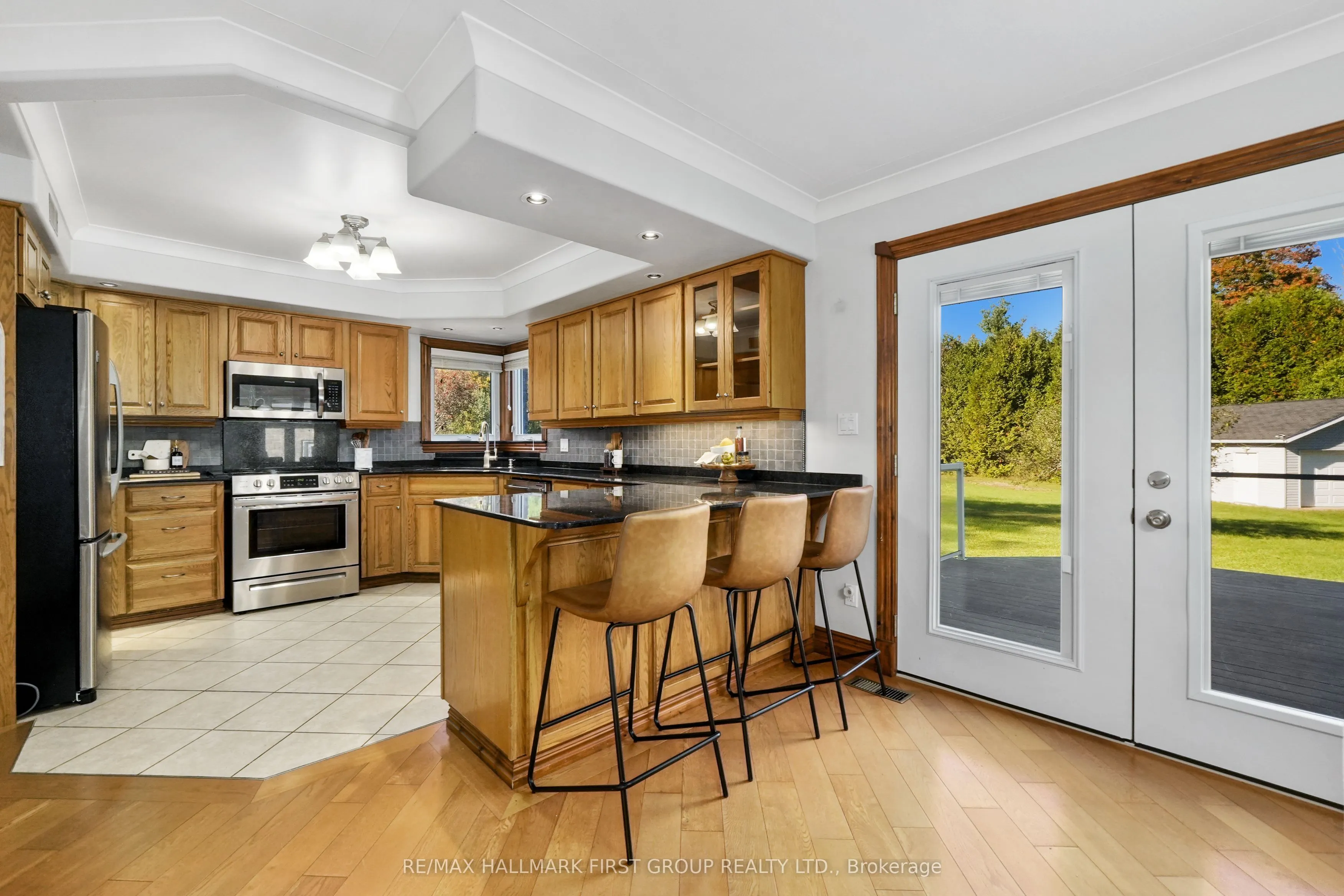 282 Lakeshore Road