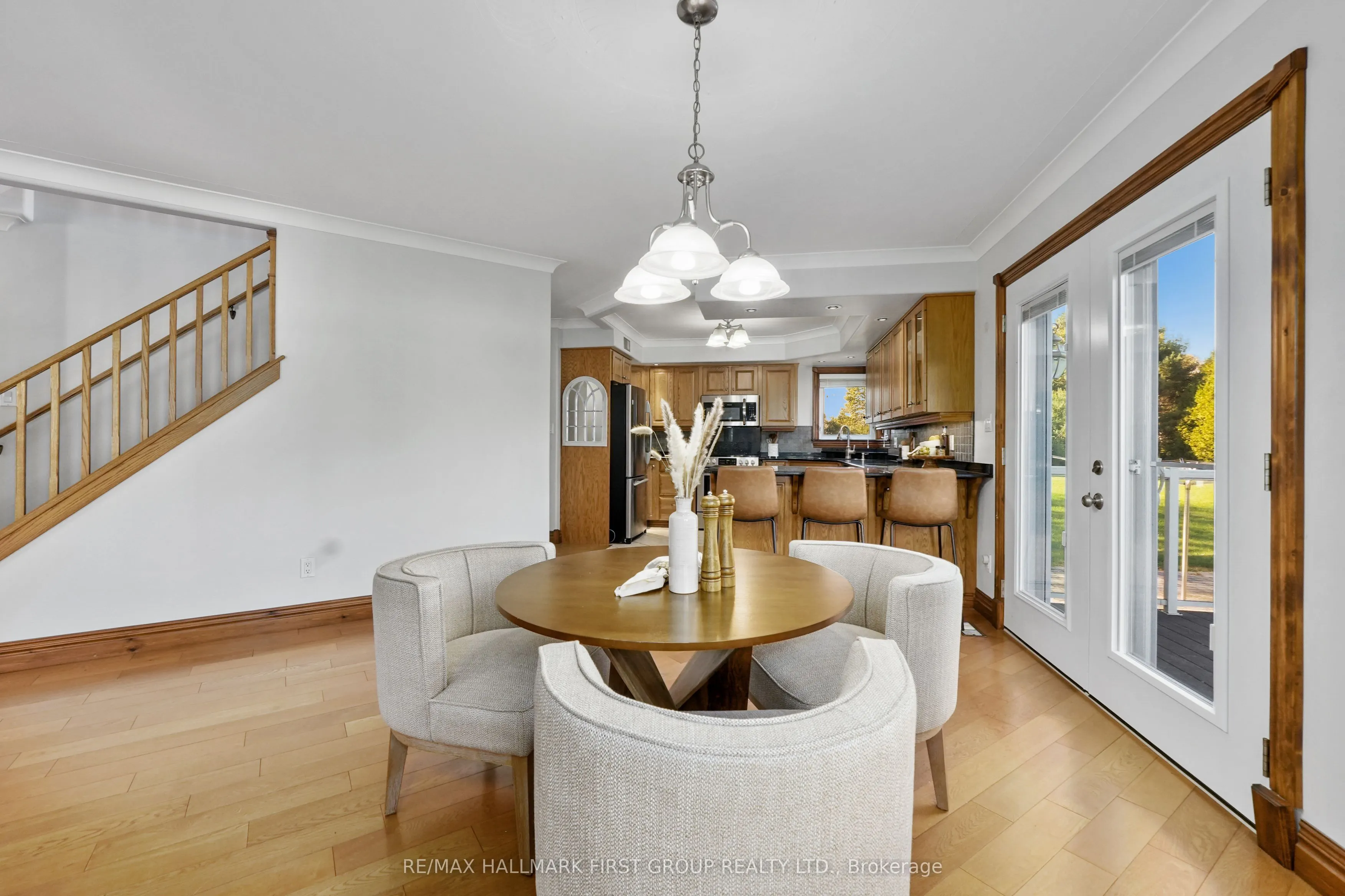 282 Lakeshore Road