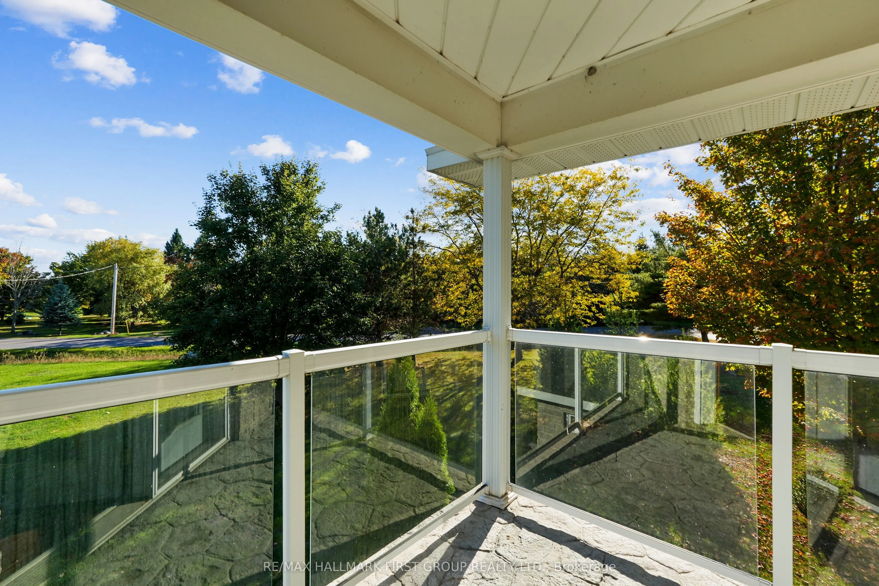 282 Lakeshore Road