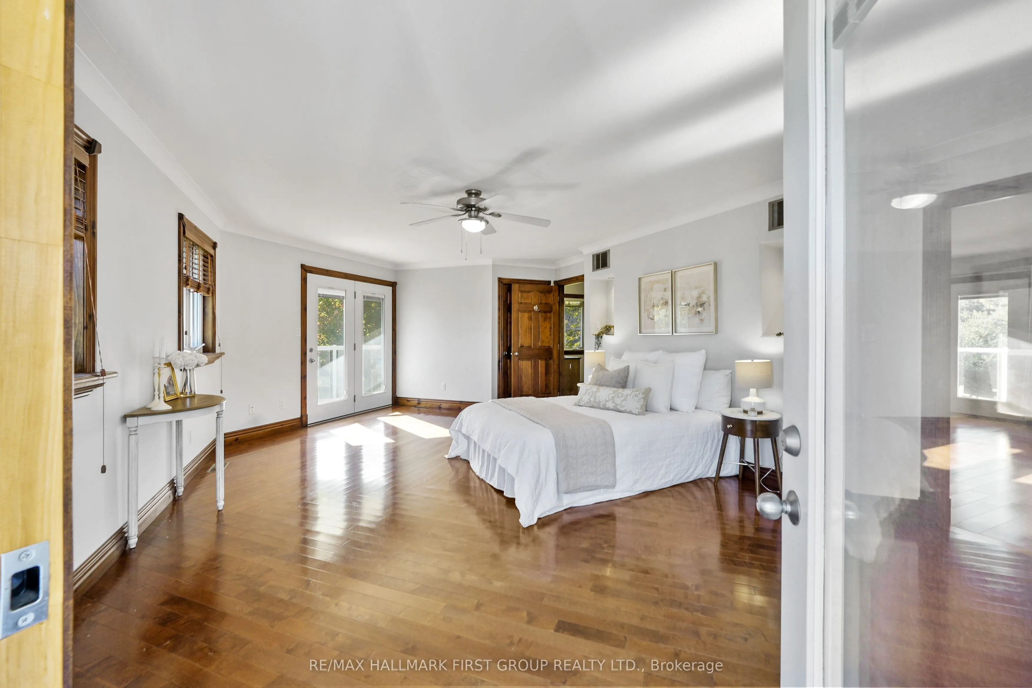 282 Lakeshore Road