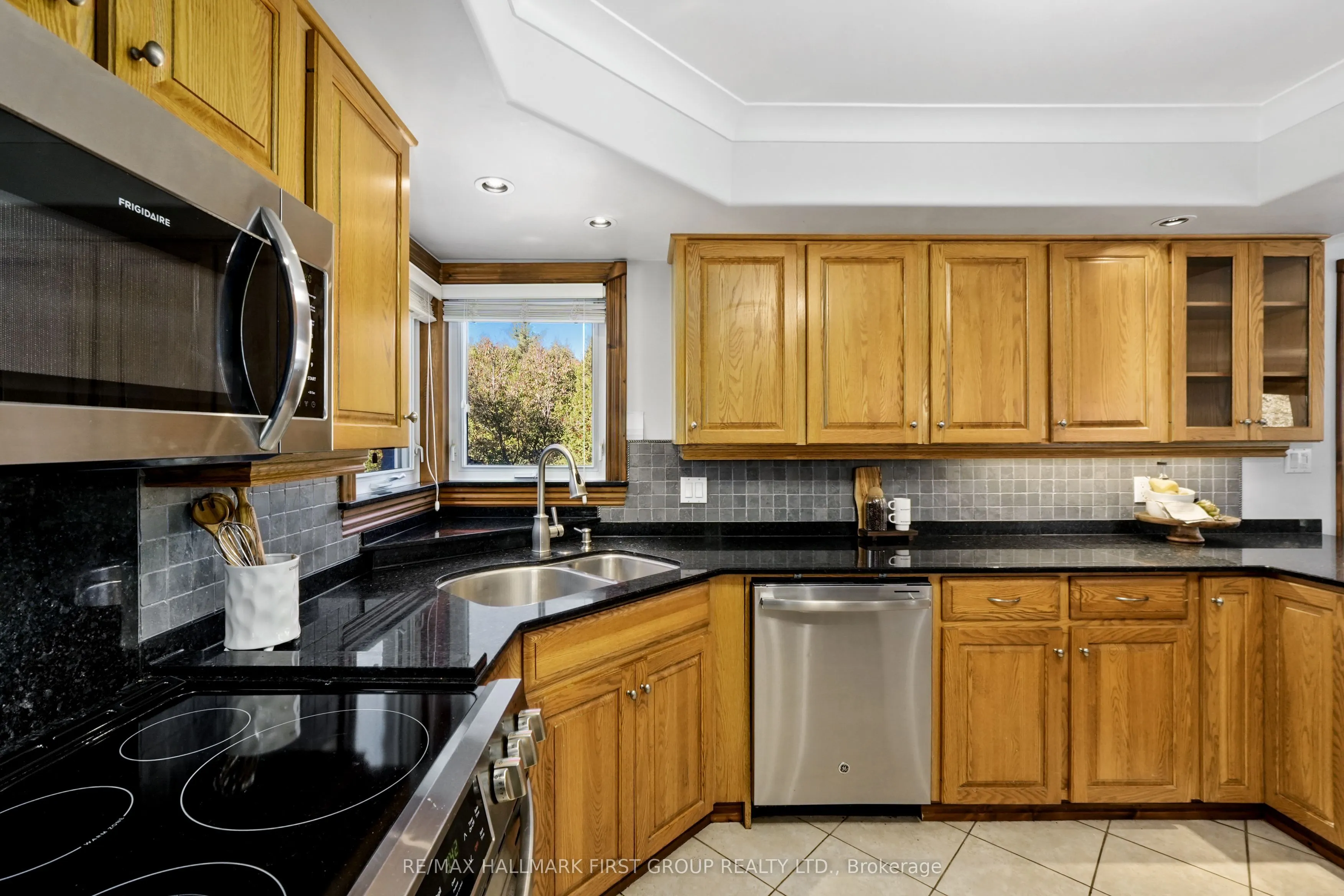 282 Lakeshore Road