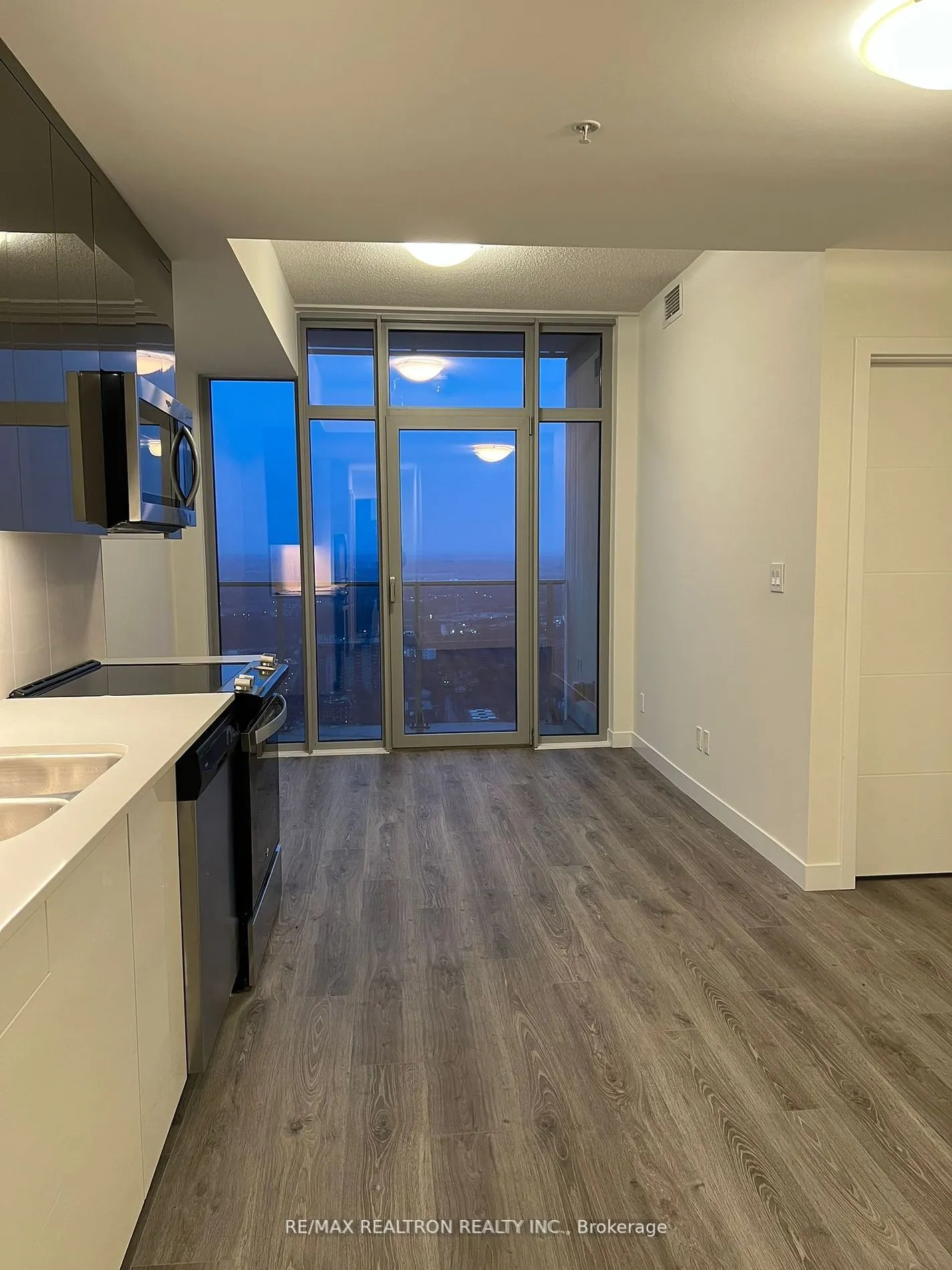60 Frederick Street, #3805