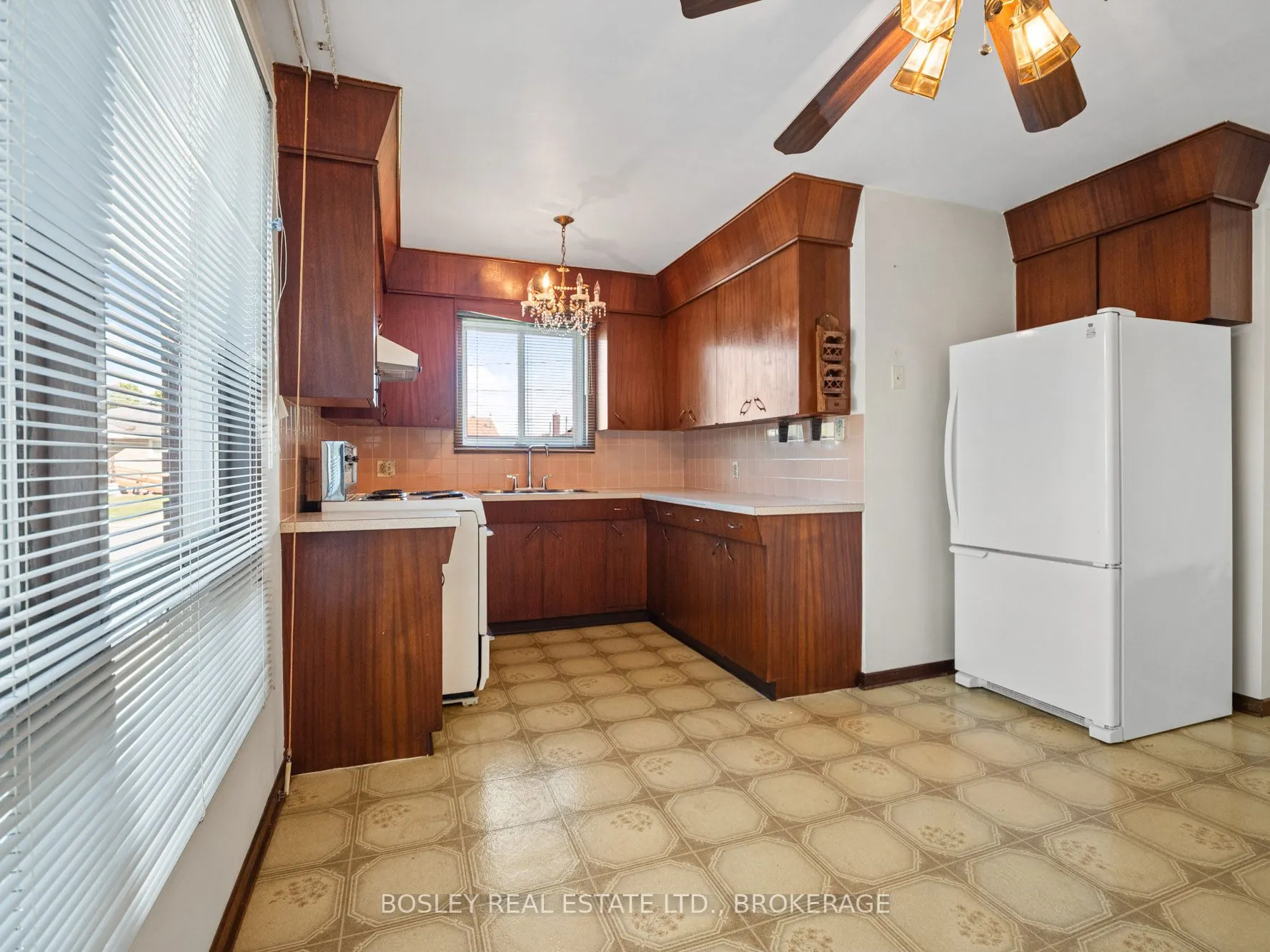 276 Gross Avenue