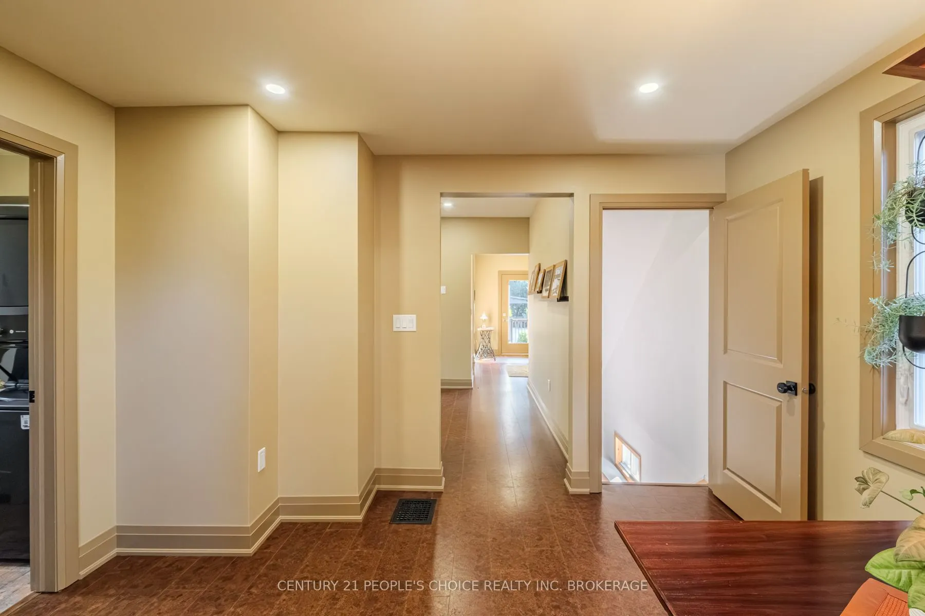 74 LYNWOOD Avenue