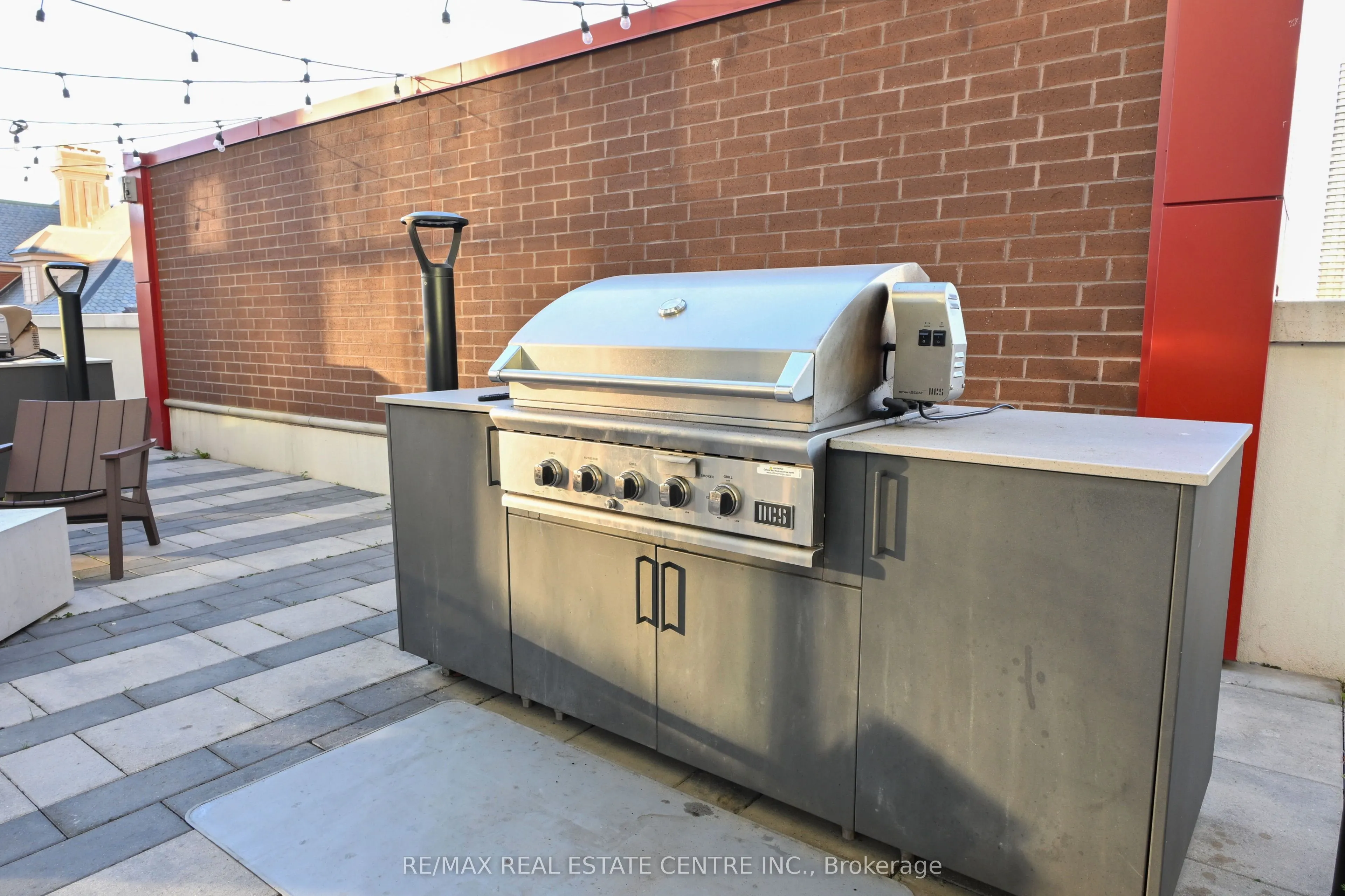 5 Wellington Street S, #1803