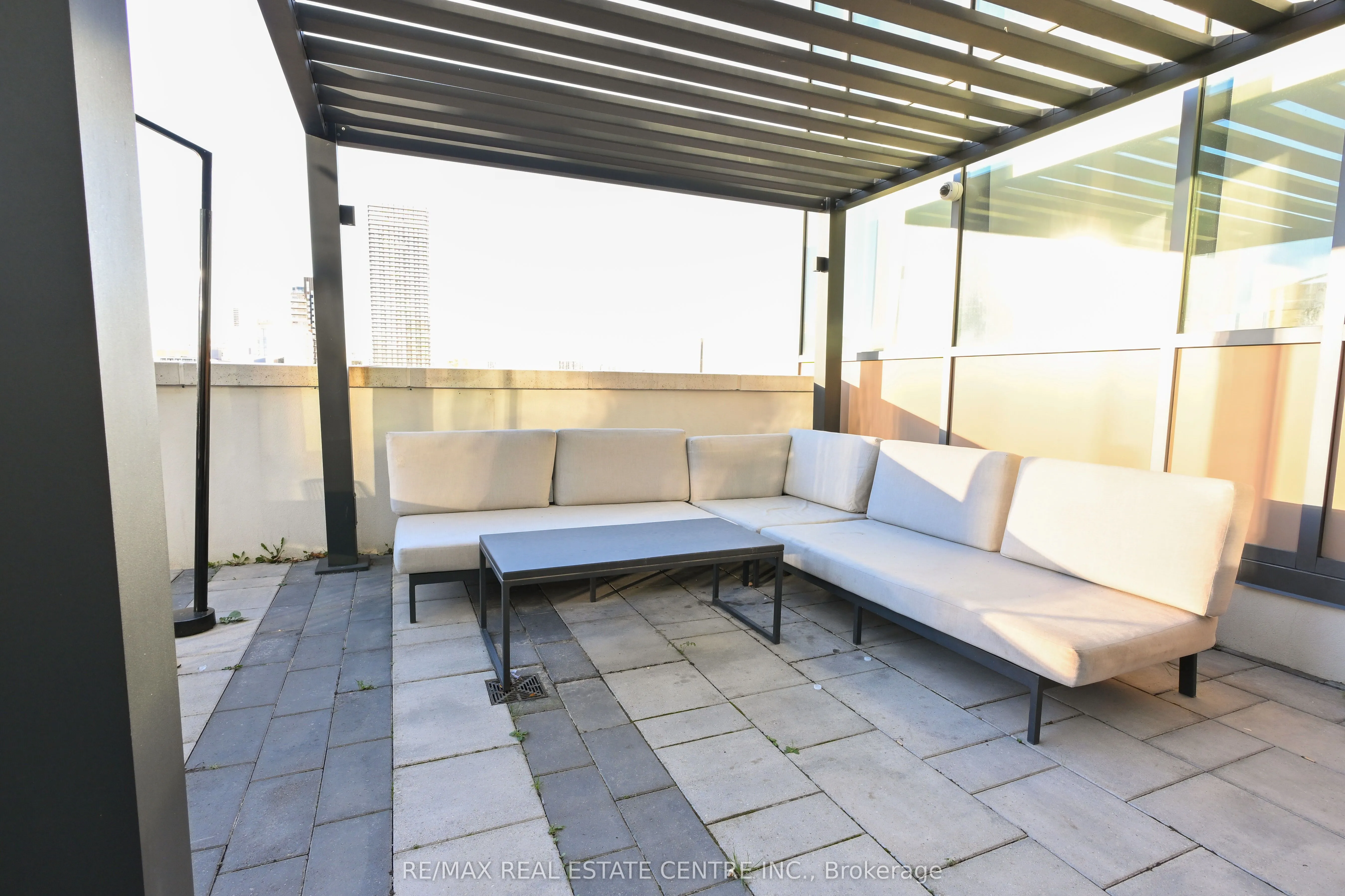 5 Wellington Street S, #1803