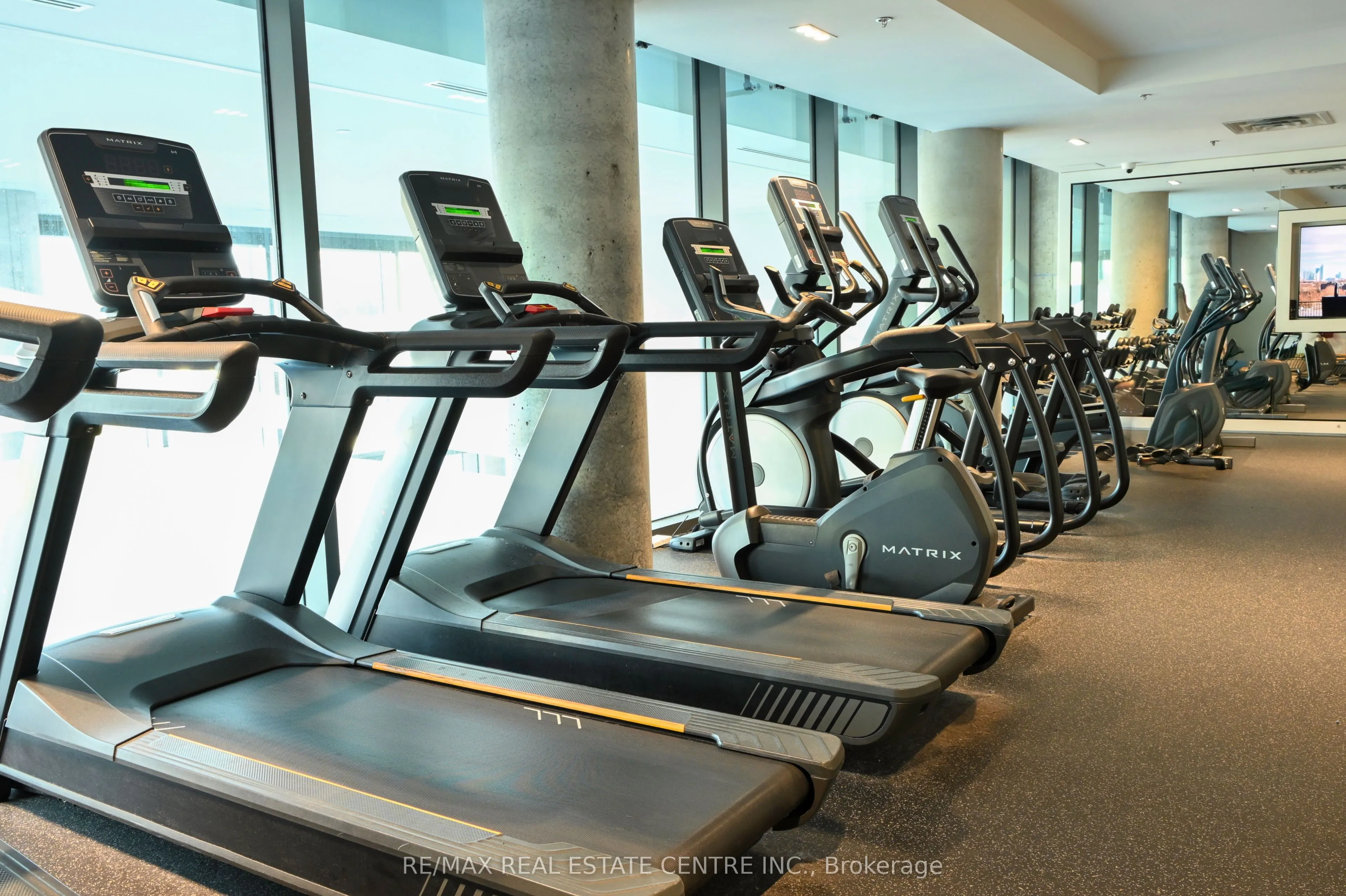 5 Wellington Street S, #1803