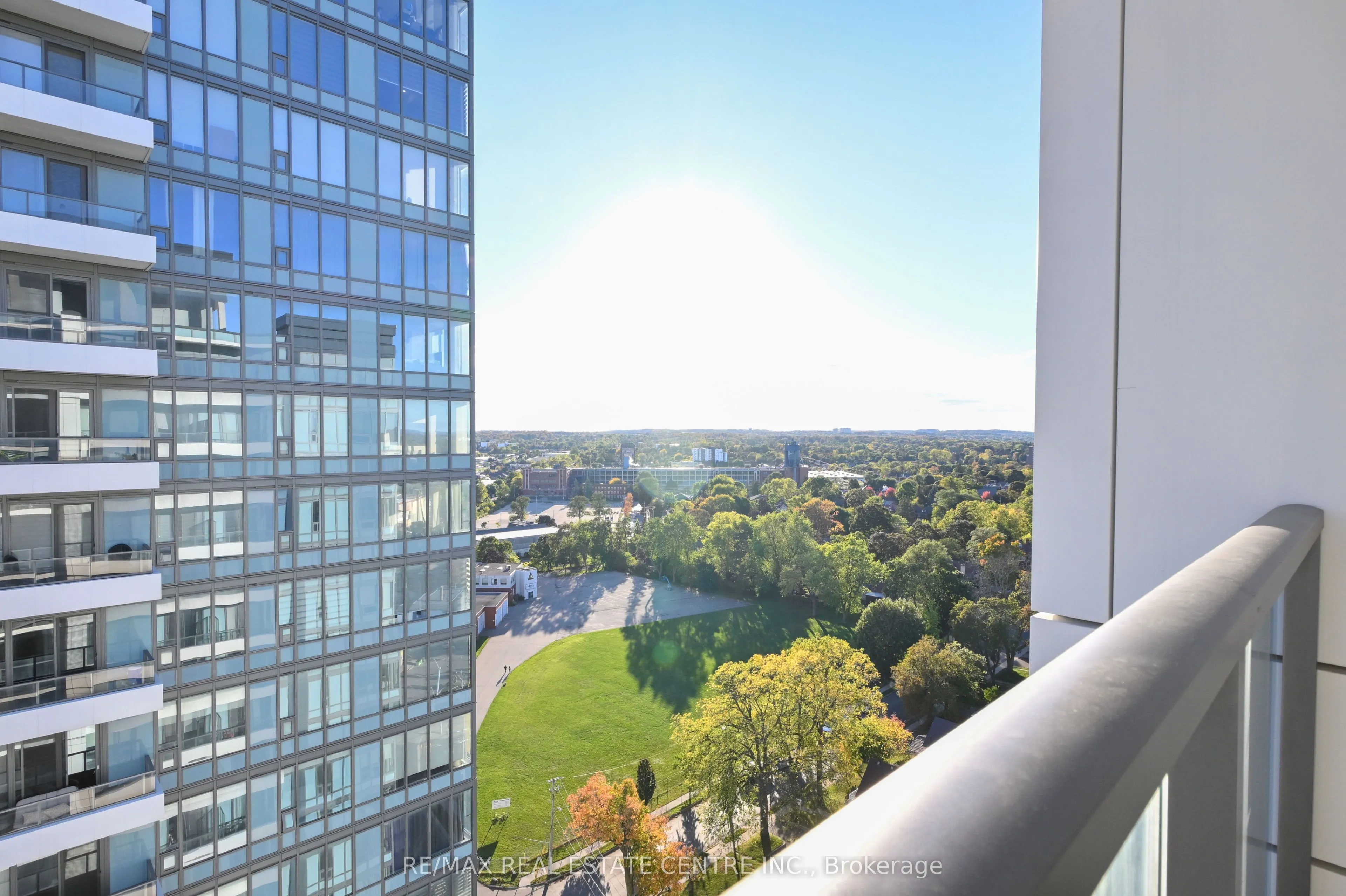 5 Wellington Street S, #1803