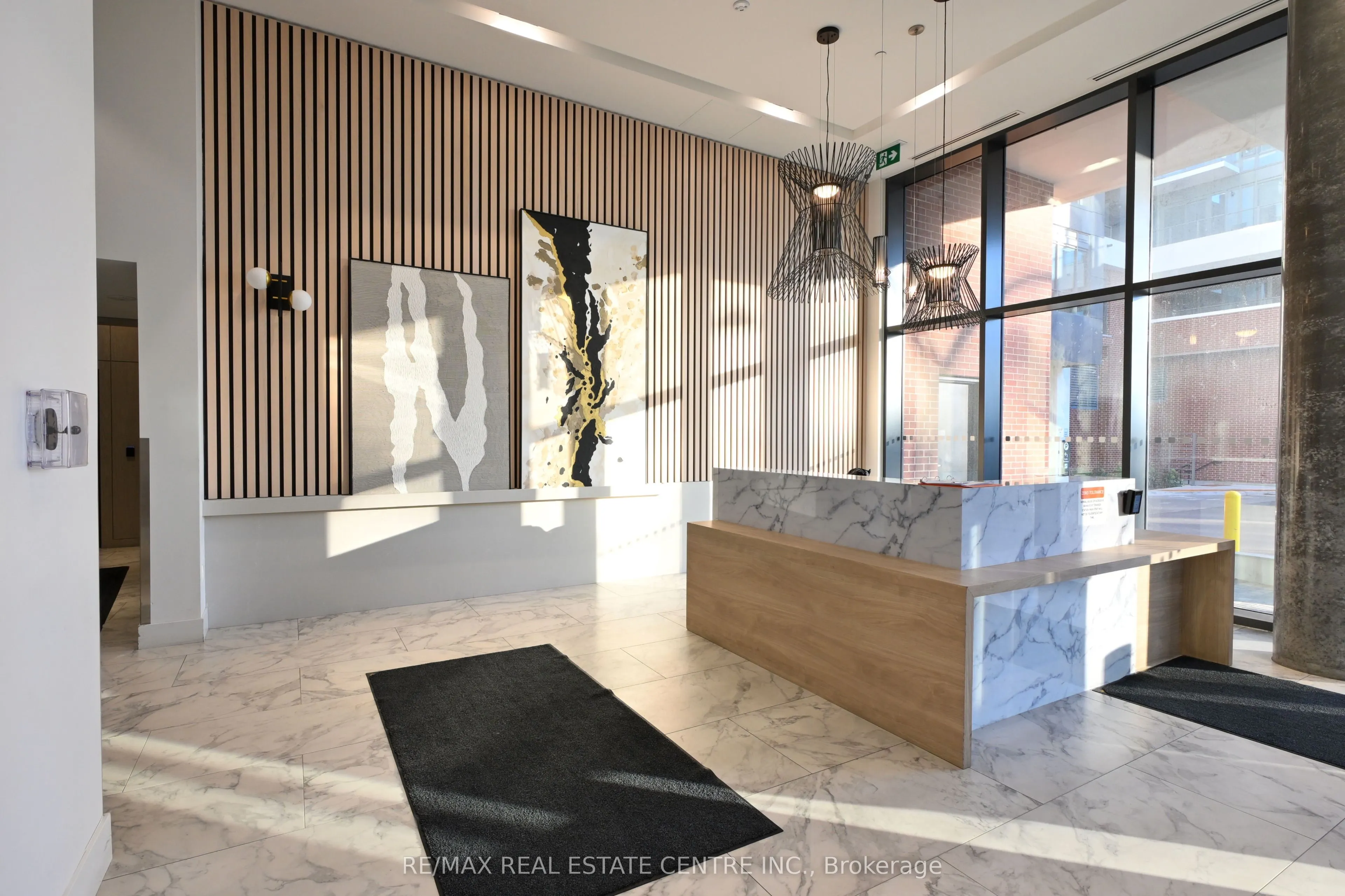 5 Wellington Street S, #1803