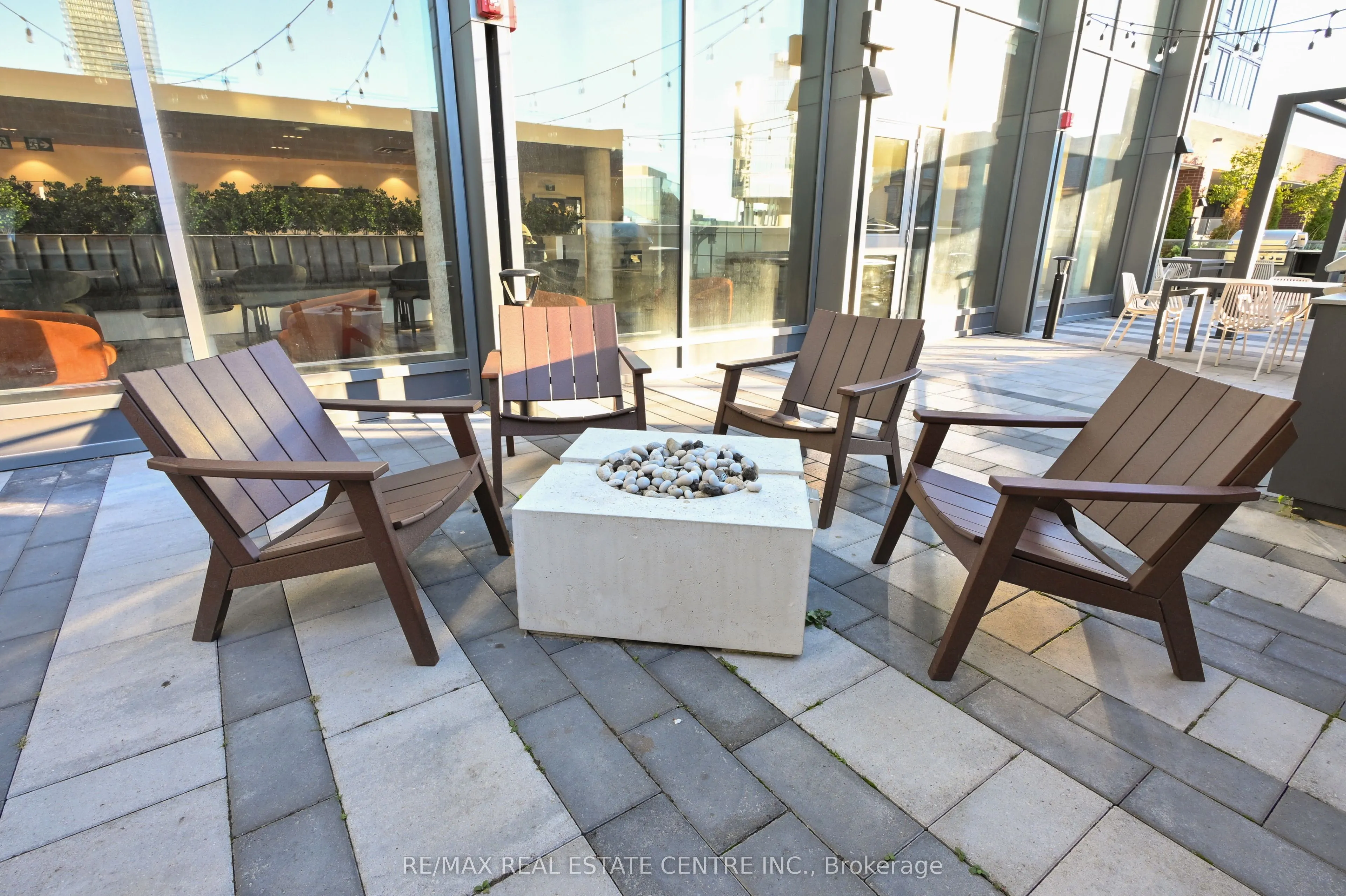 5 Wellington Street S, #1803