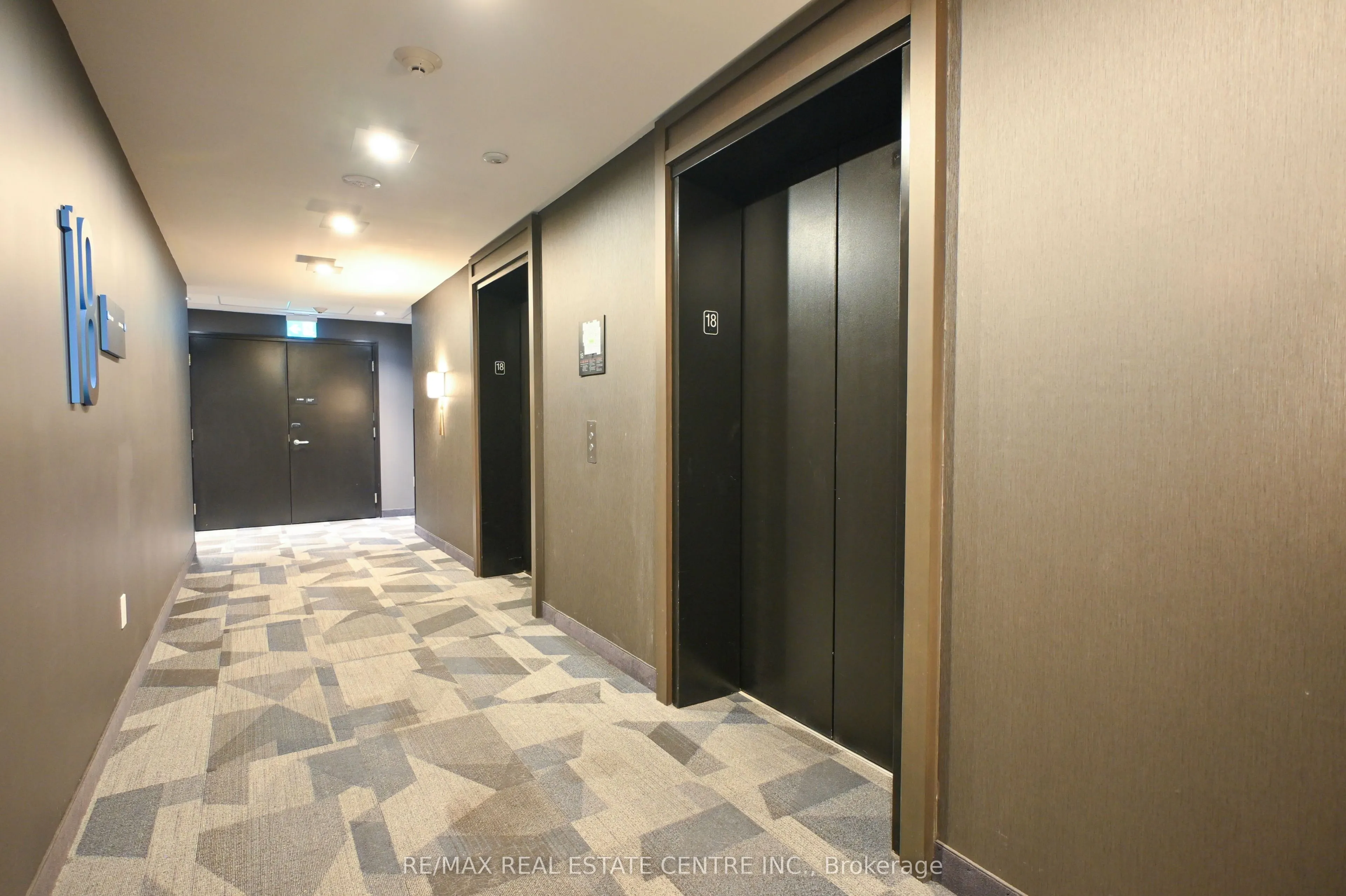 5 Wellington Street S, #1803