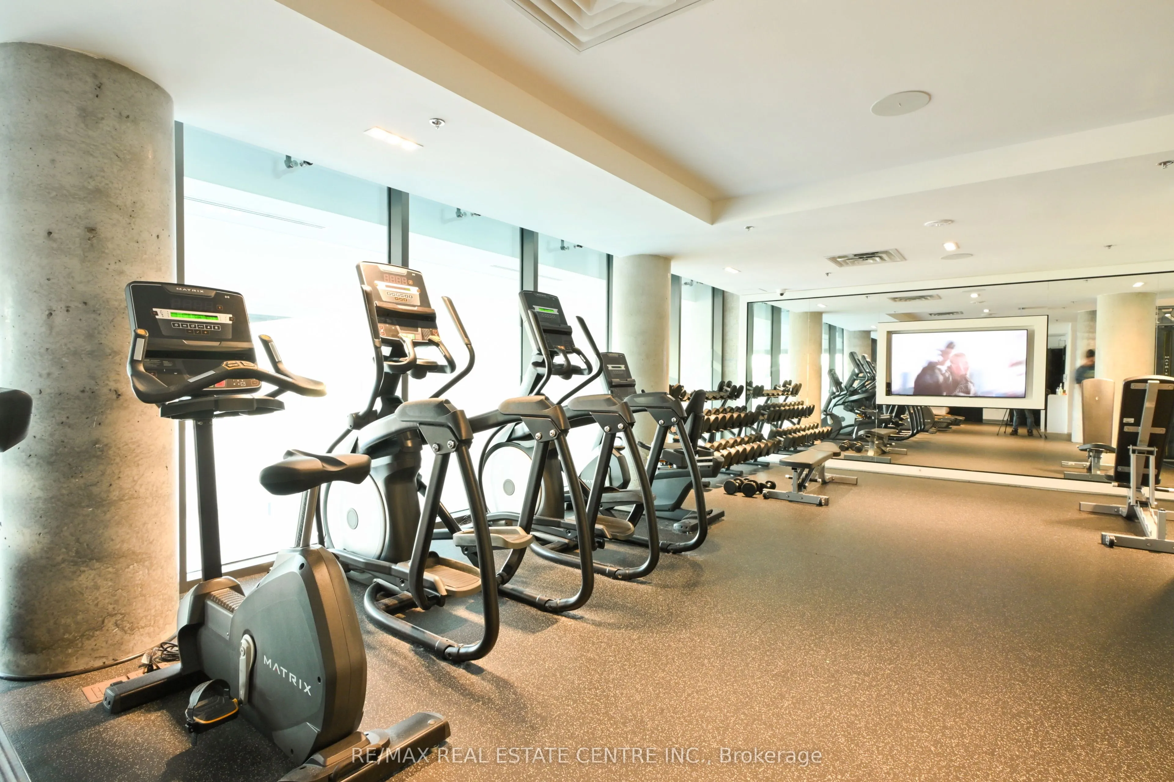 5 Wellington Street S, #1803