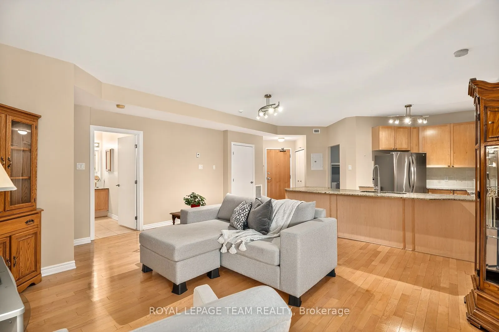 205 Bolton Street, #230
