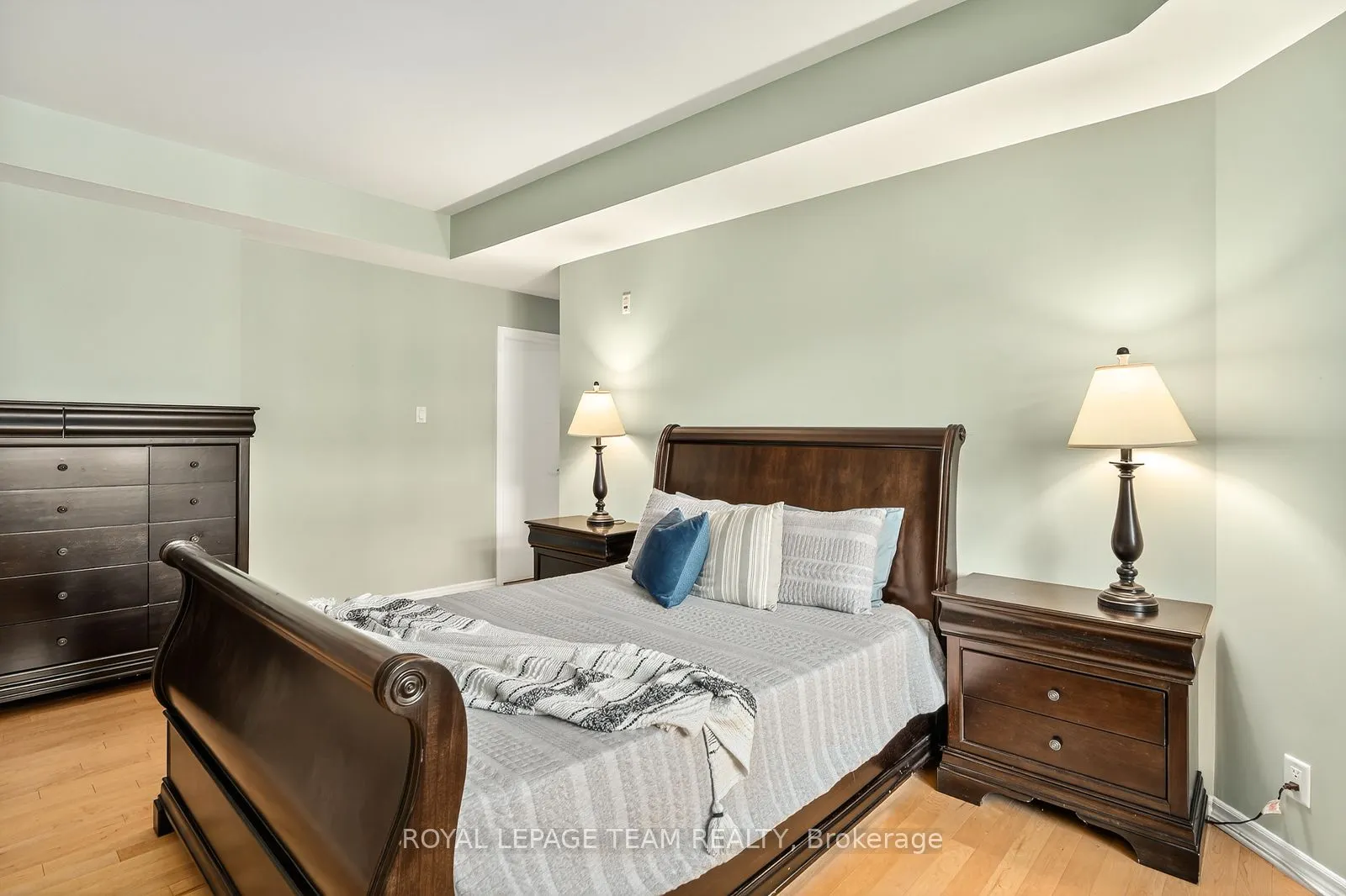 205 Bolton Street, #230
