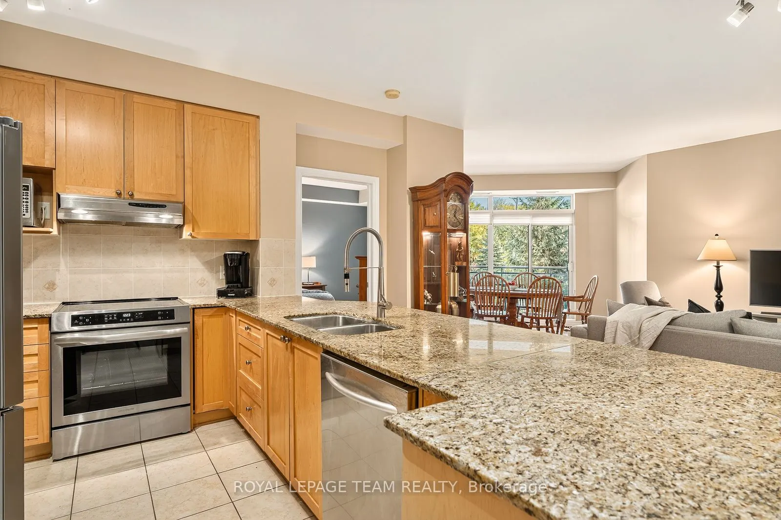 205 Bolton Street, #230