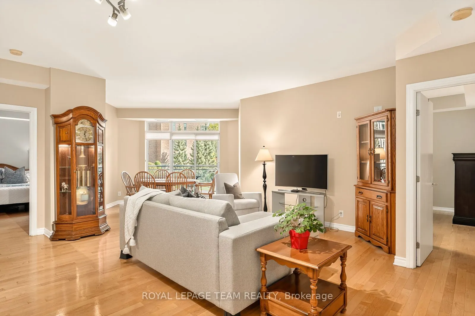 205 Bolton Street, #230