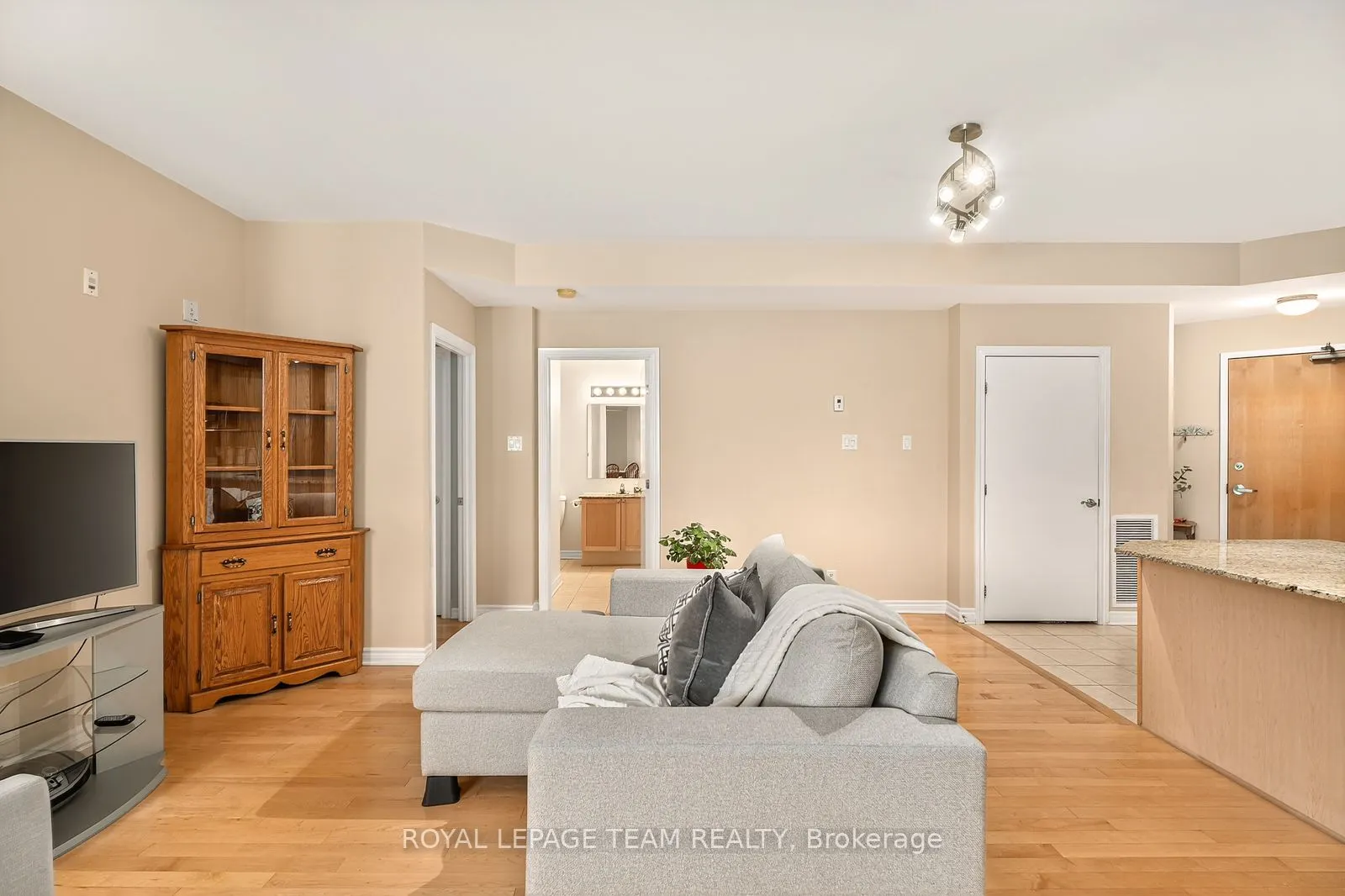 205 Bolton Street, #230