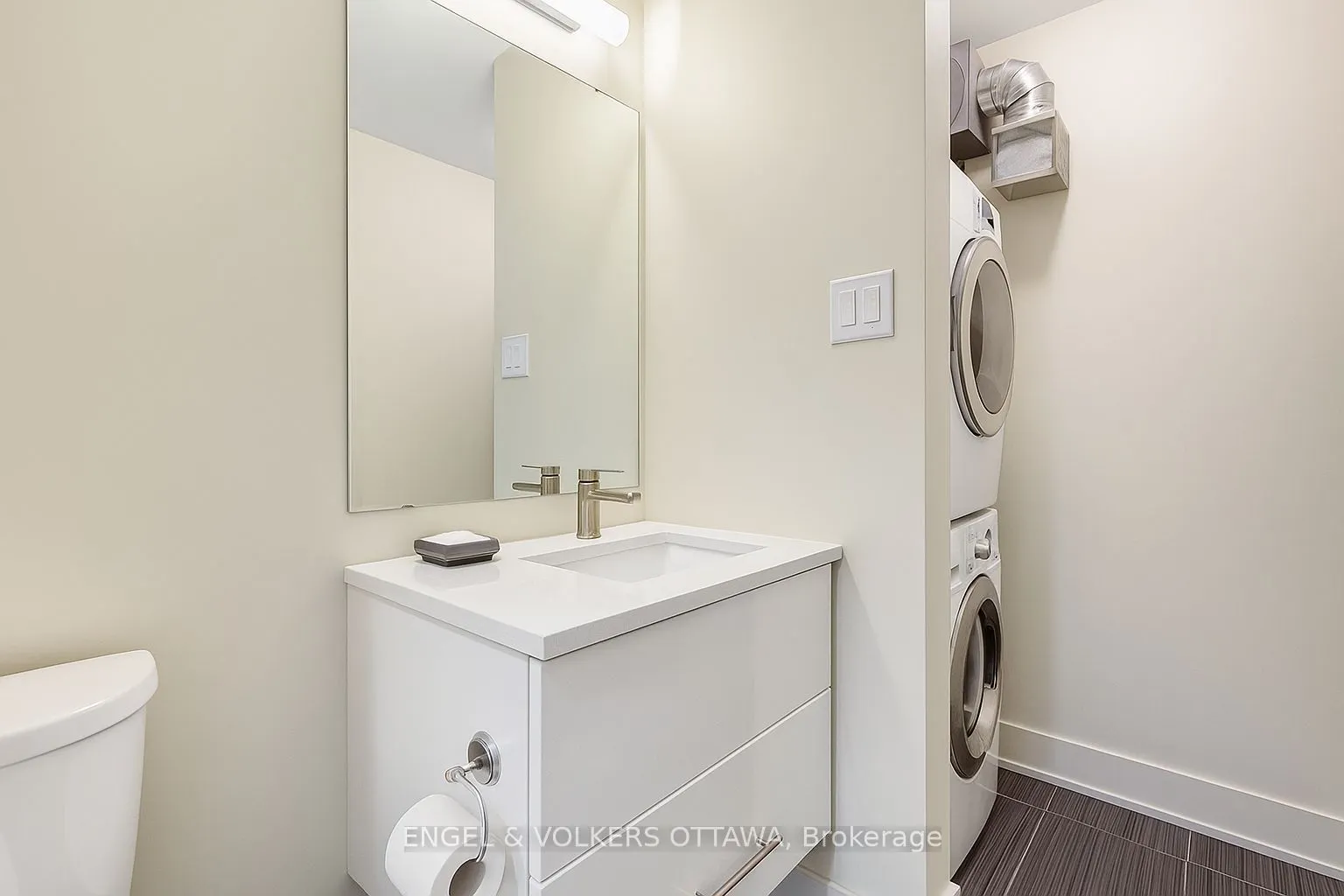 88 Richmond Road, #707