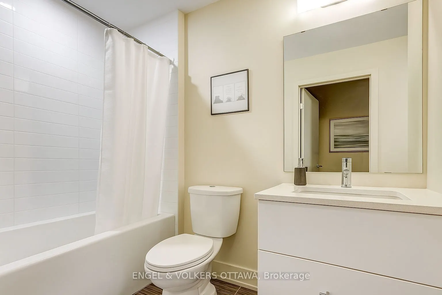 88 Richmond Road, #707