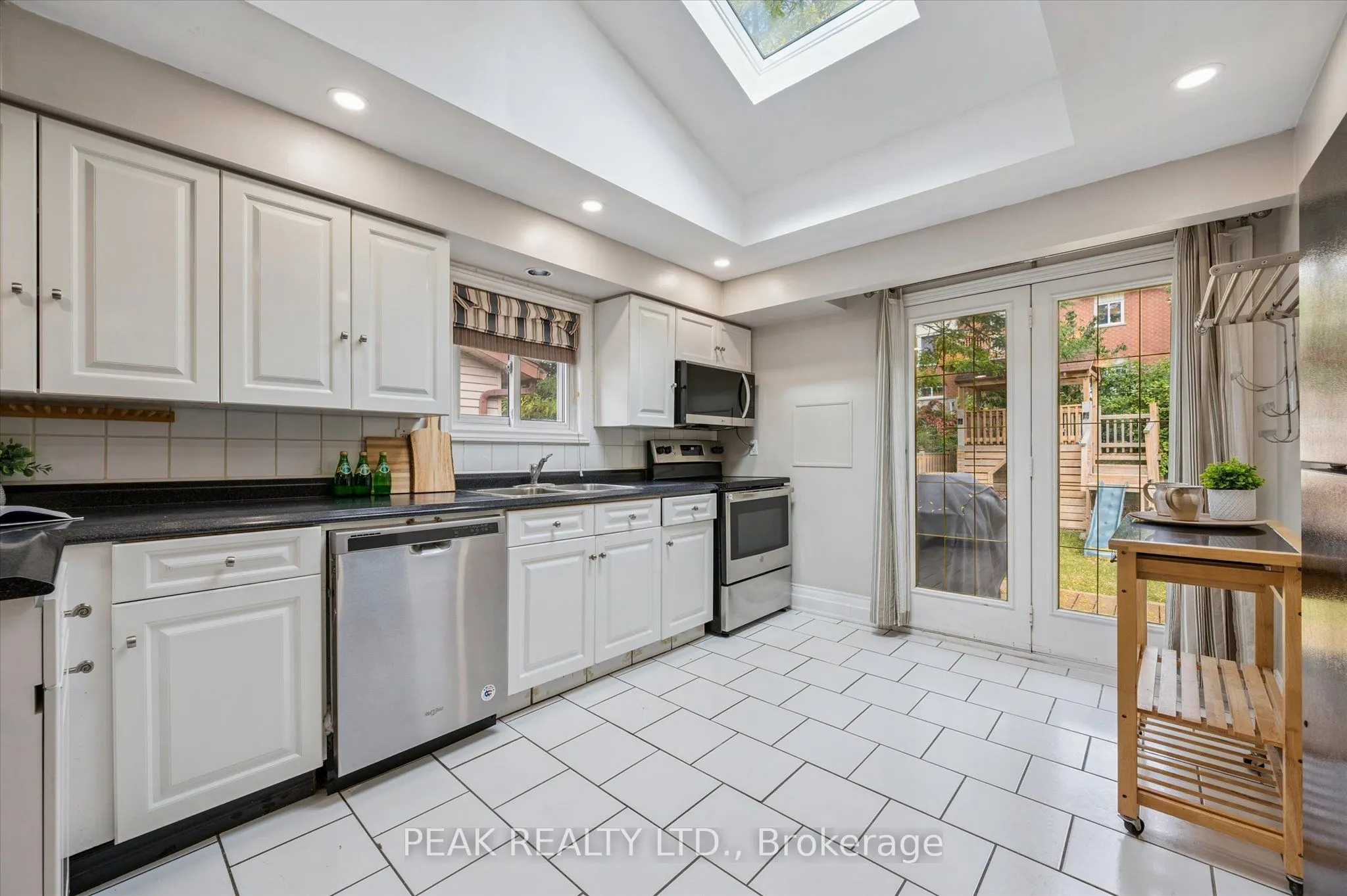 372 Imperial Road S