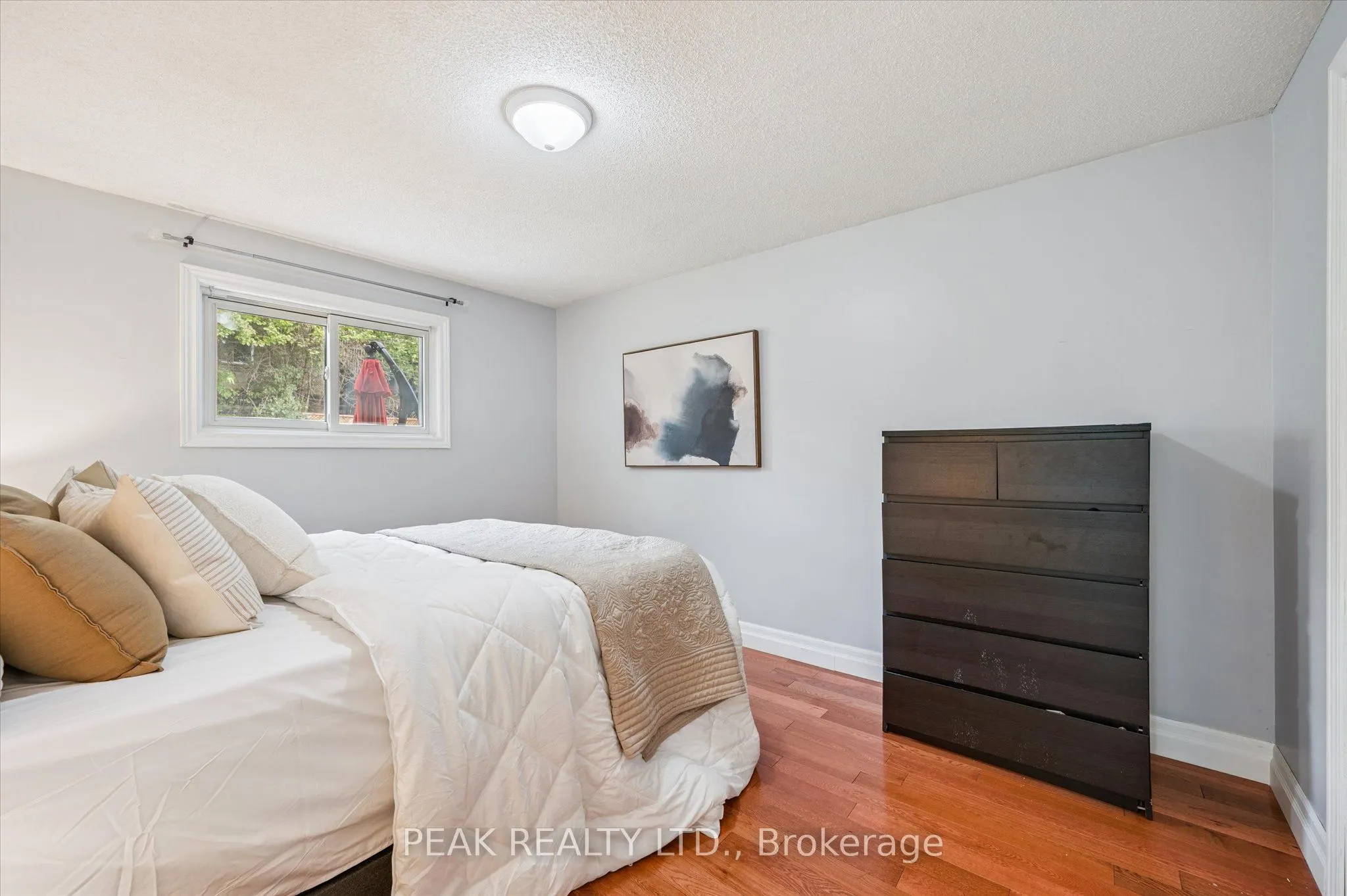 372 Imperial Road S