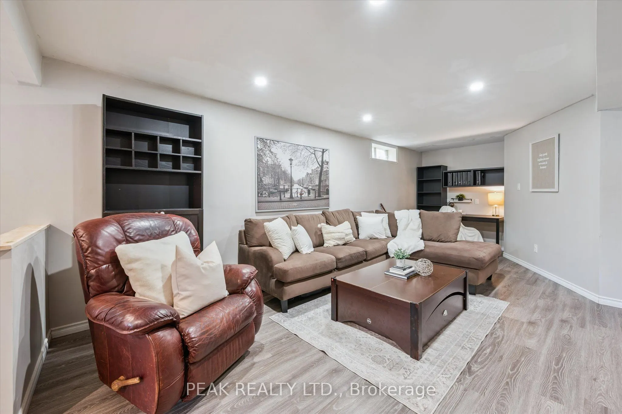 372 Imperial Road S