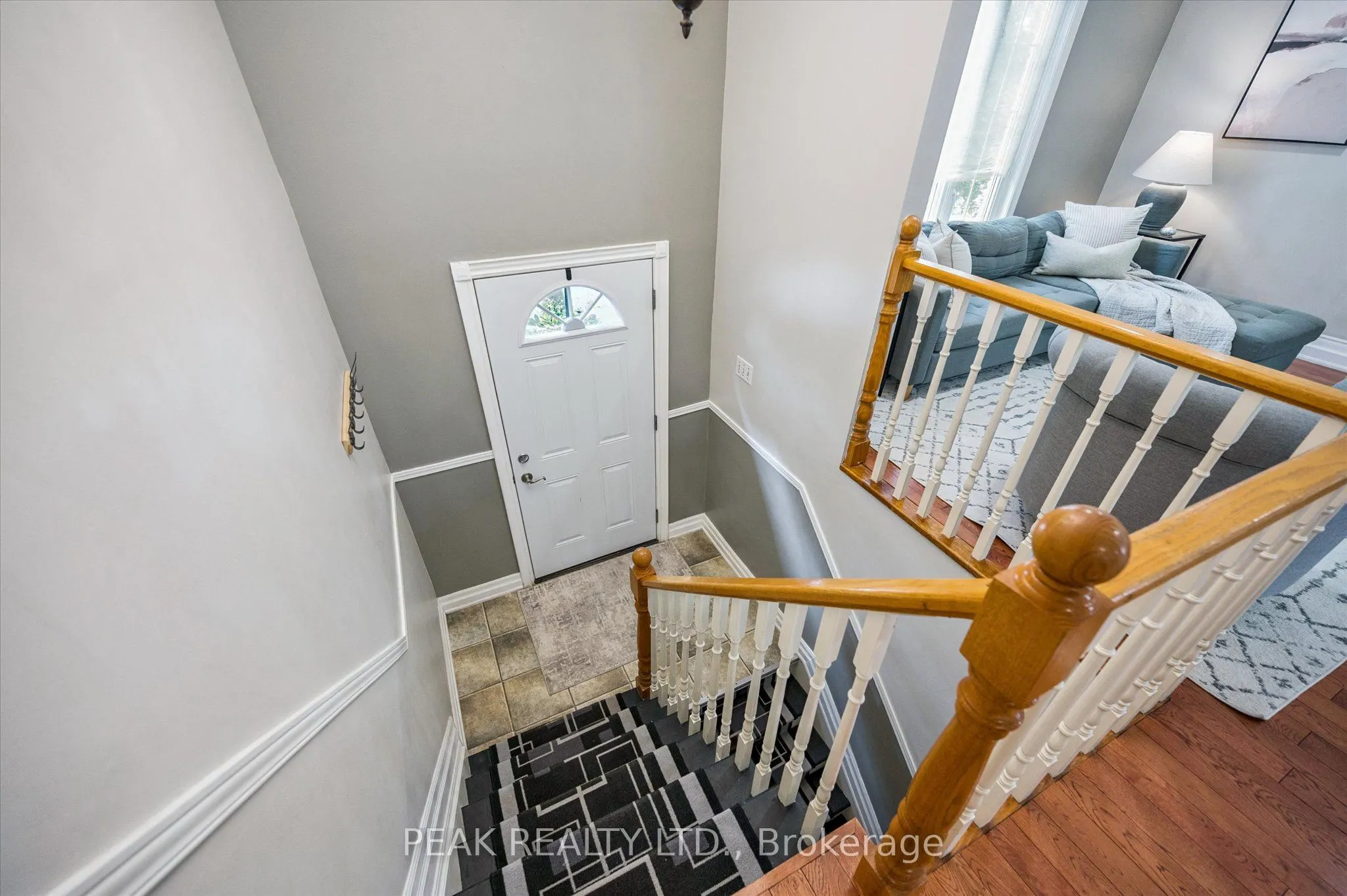 372 Imperial Road S