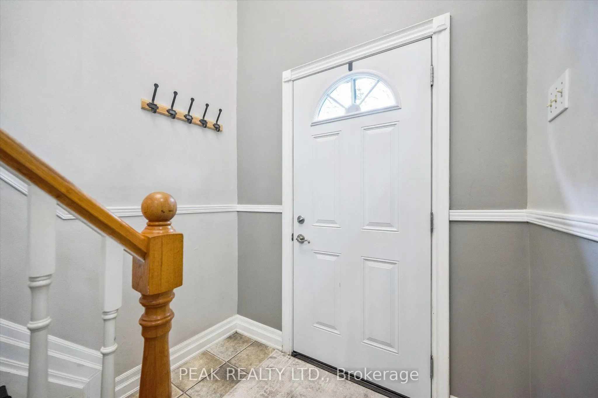 372 Imperial Road S