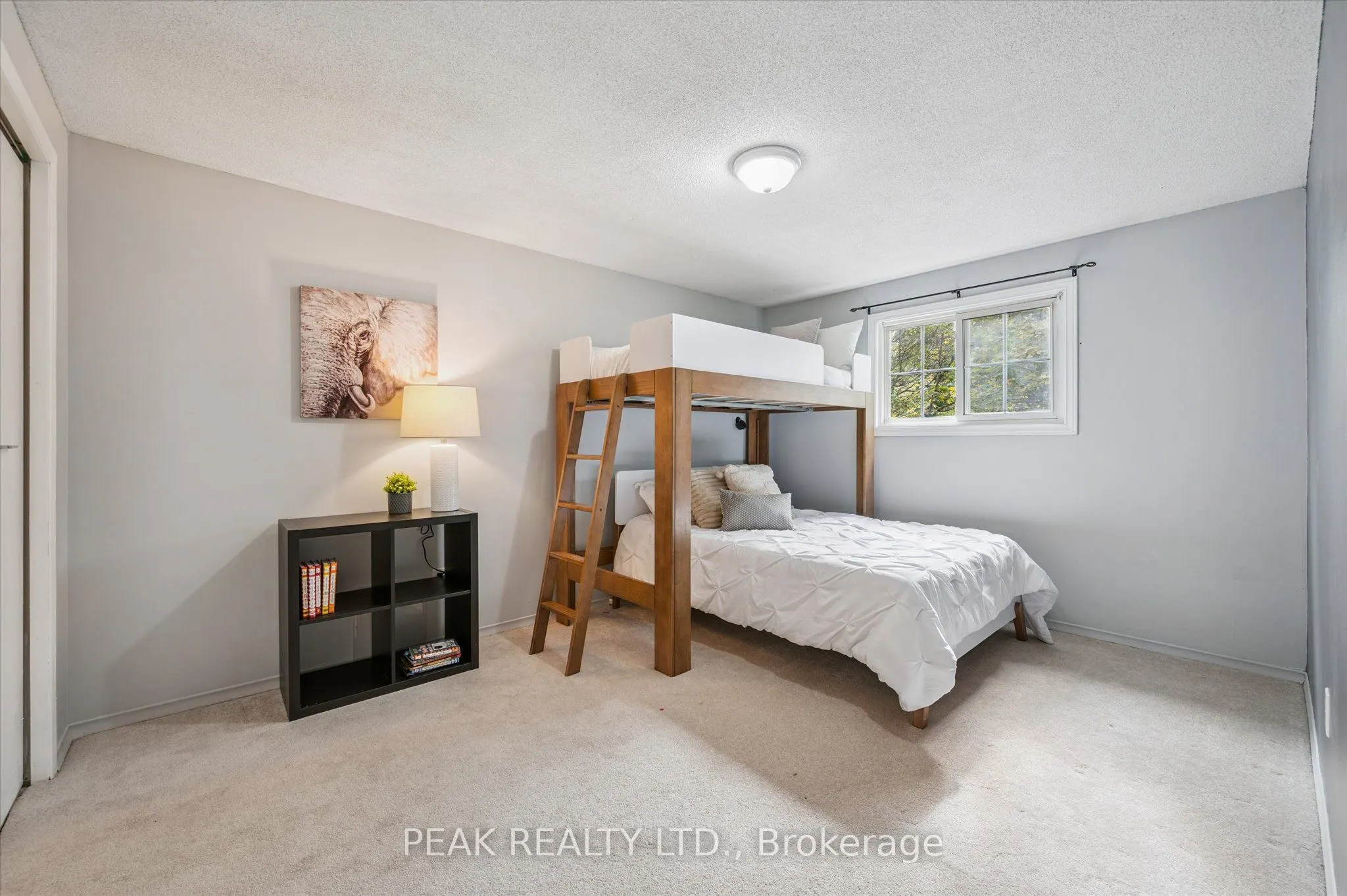 372 Imperial Road S