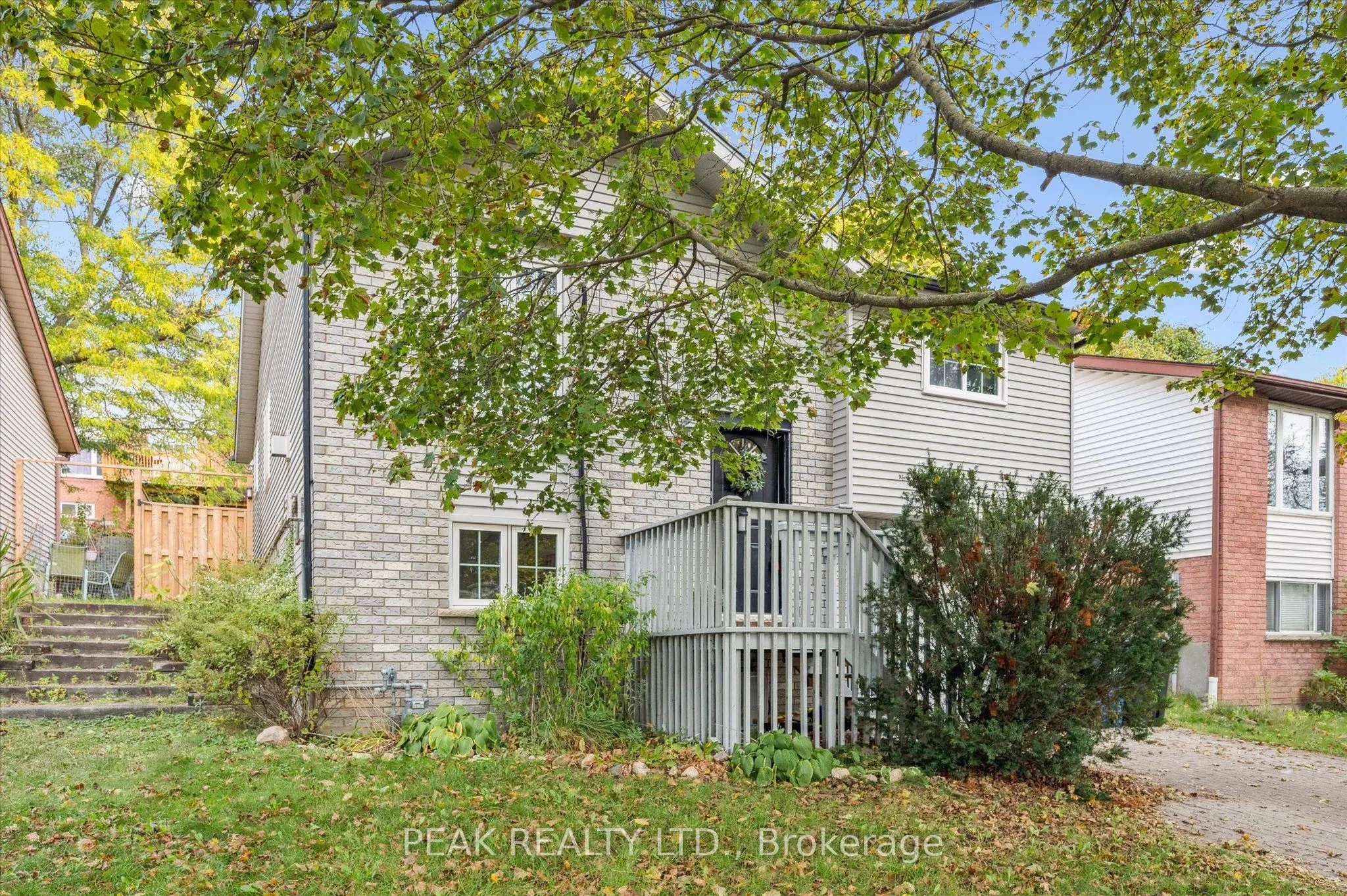 372 Imperial Road S