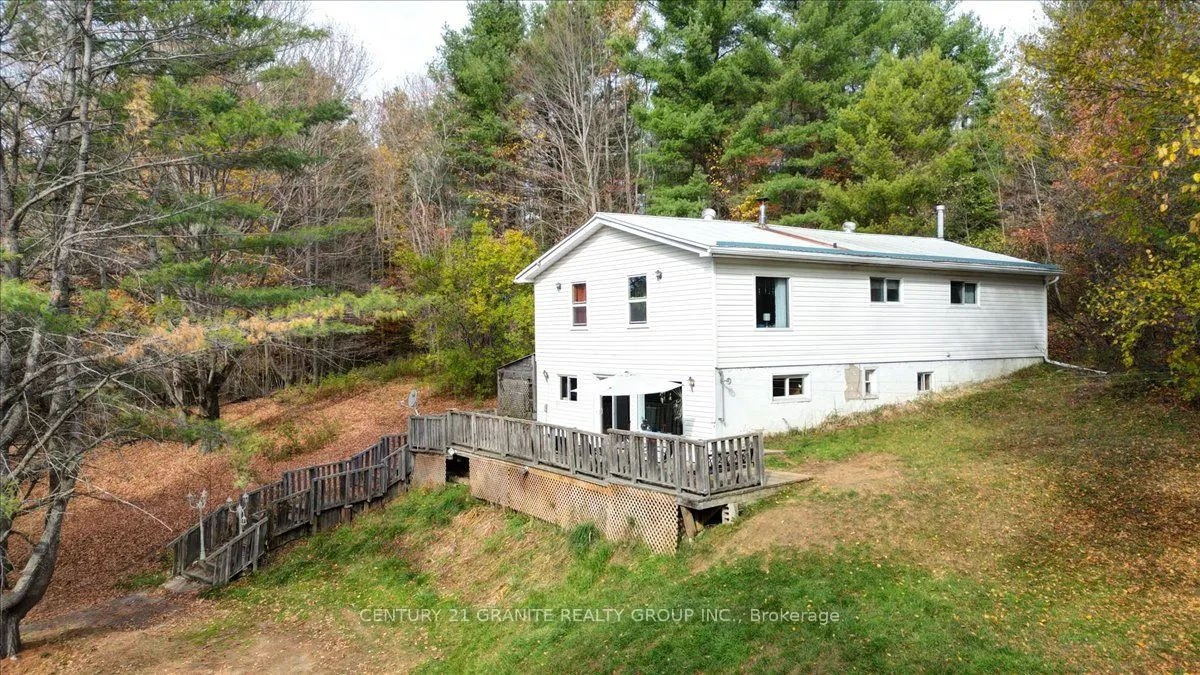 482 Old L'Amable Road