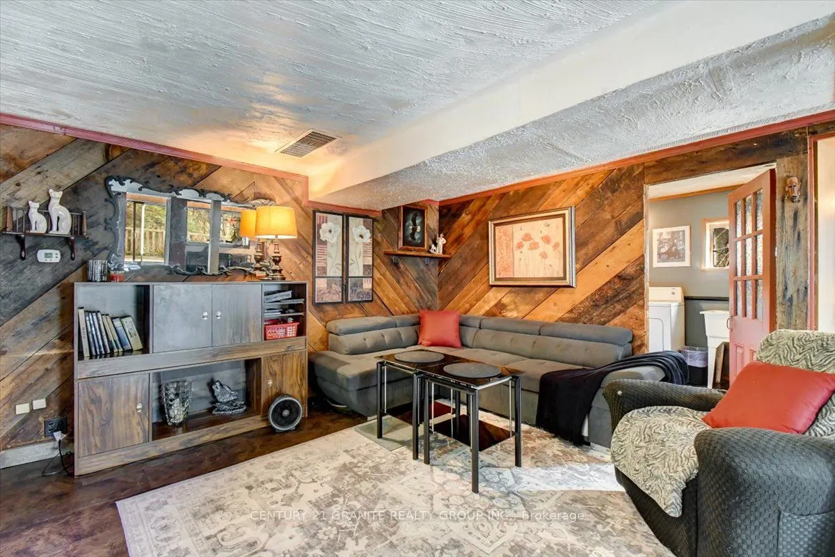 482 Old L'Amable Road