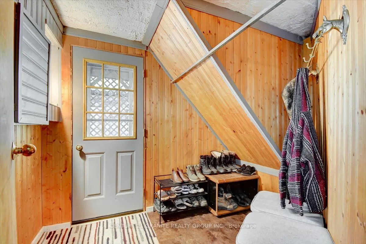 482 Old L'Amable Road