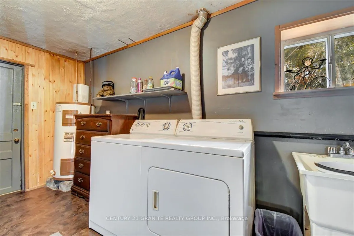 482 Old L'Amable Road