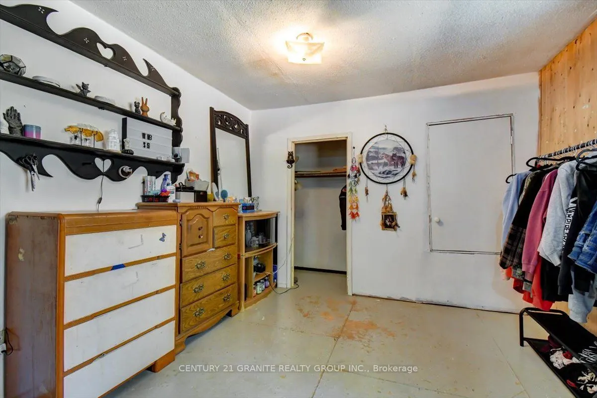 482 Old L'Amable Road